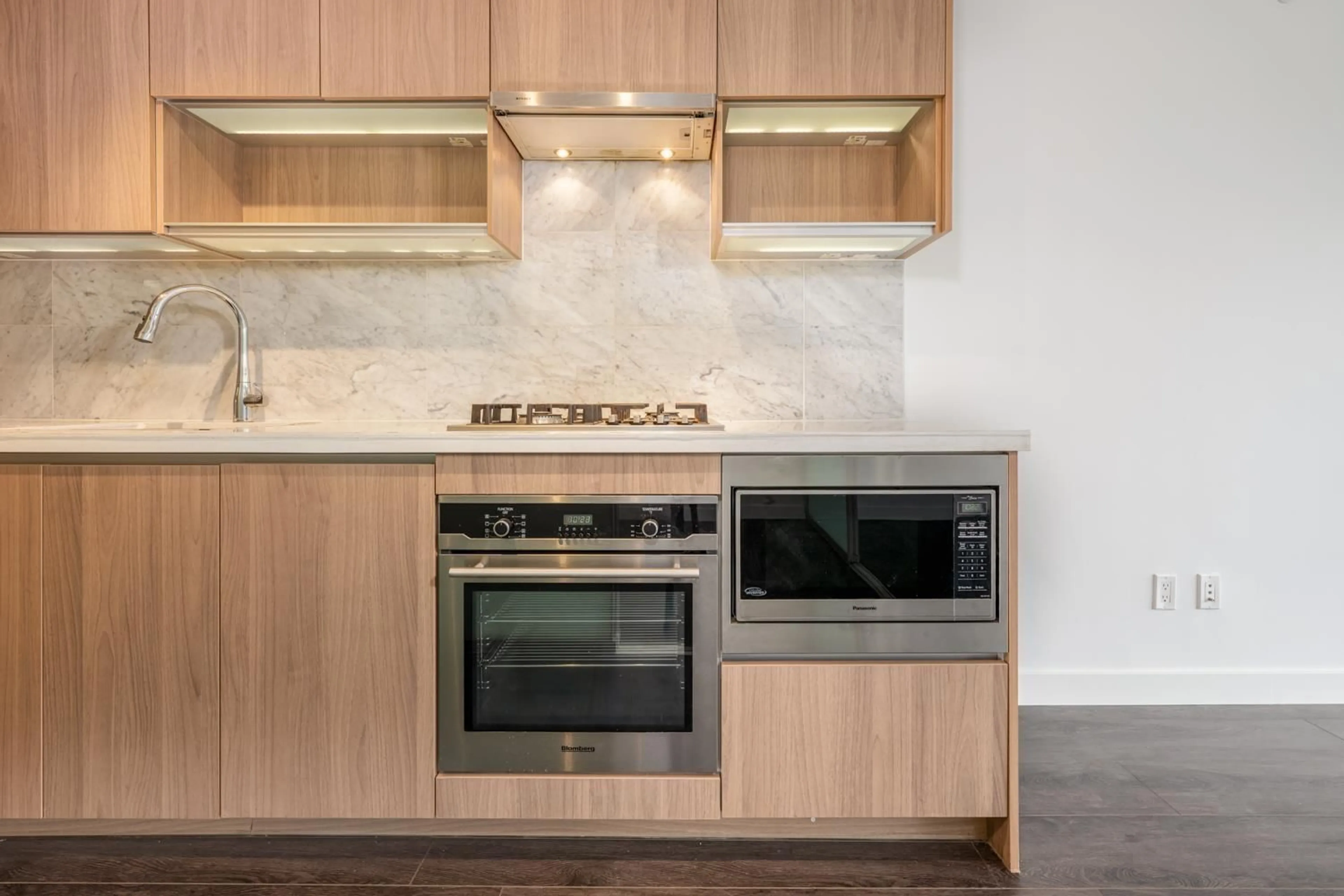 Standard kitchen, unknown for 310 - 13696 100 AVENUE, Surrey British Columbia V3T0L5