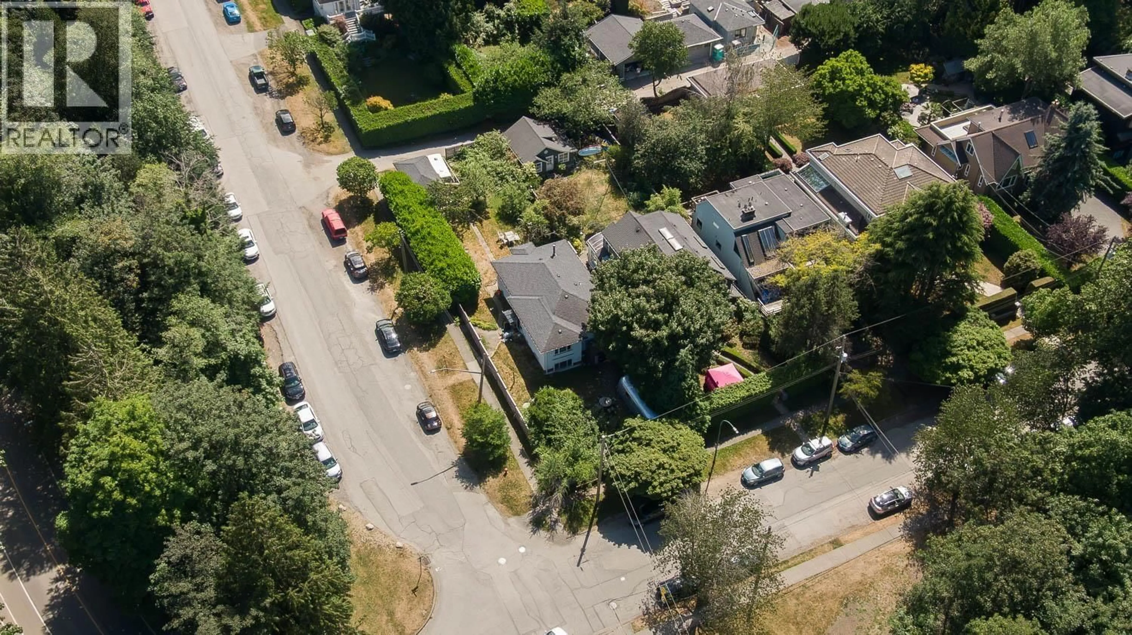 A pic from outside/outdoor area/front of a property/back of a property/a pic from drone, street for 1825 DISCOVERY STREET, Vancouver British Columbia V6R3Y3