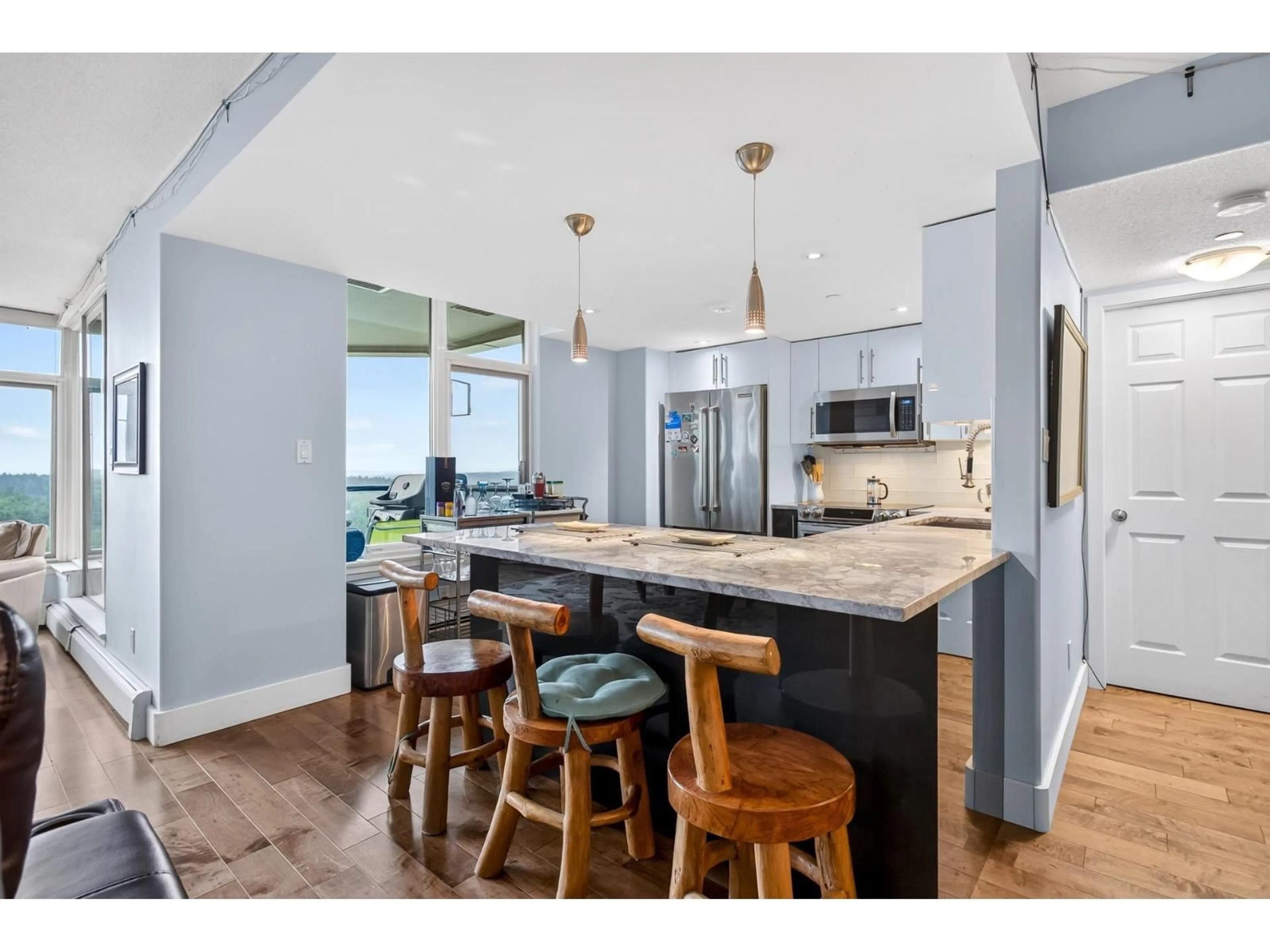 Open concept kitchen, unknown for 1904 - 13880 101 AVENUE, Surrey British Columbia V3T5T1