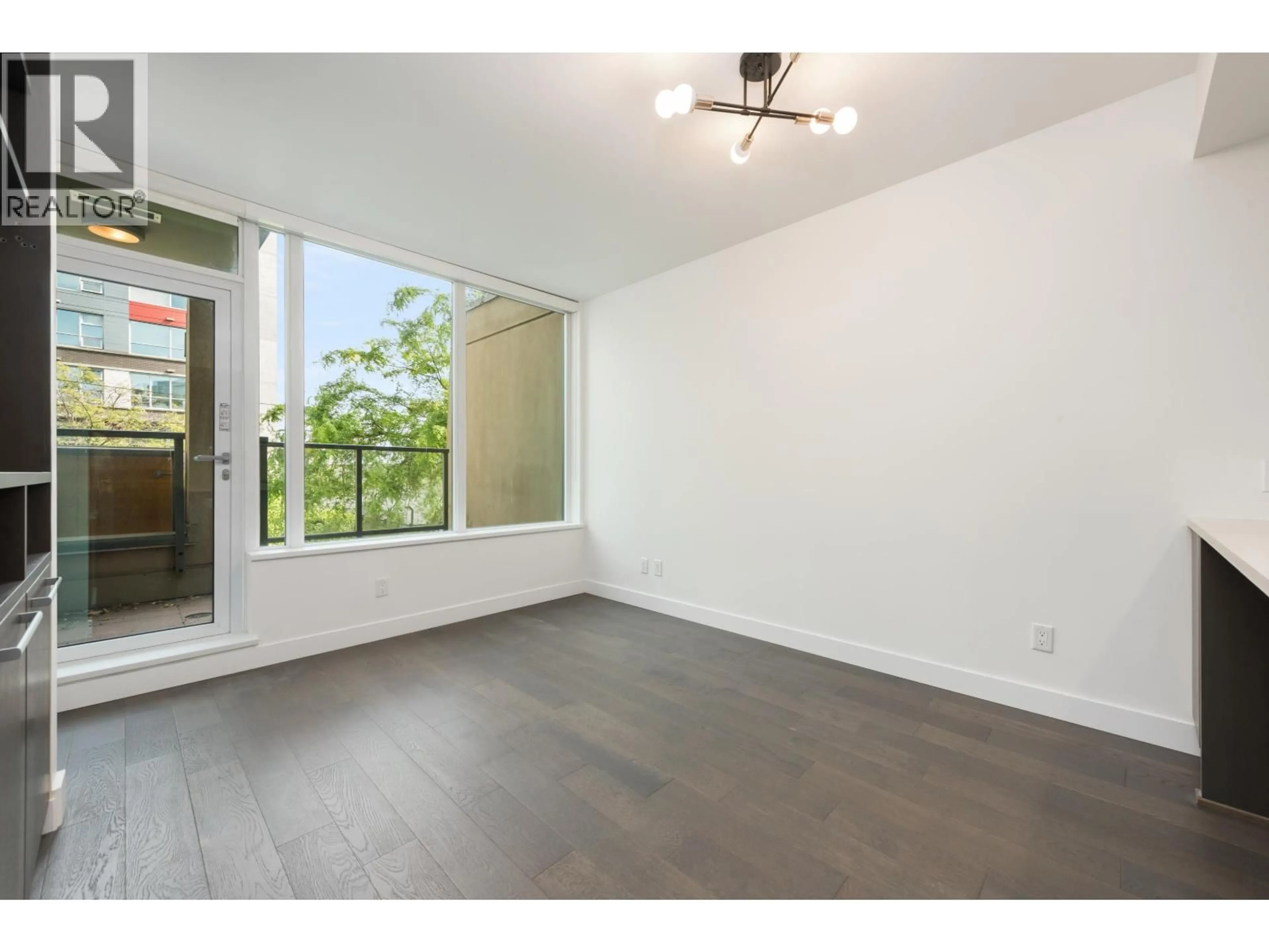 A pic of a room for 207 - 288 1ST AVENUE, Vancouver British Columbia V5Y0E9