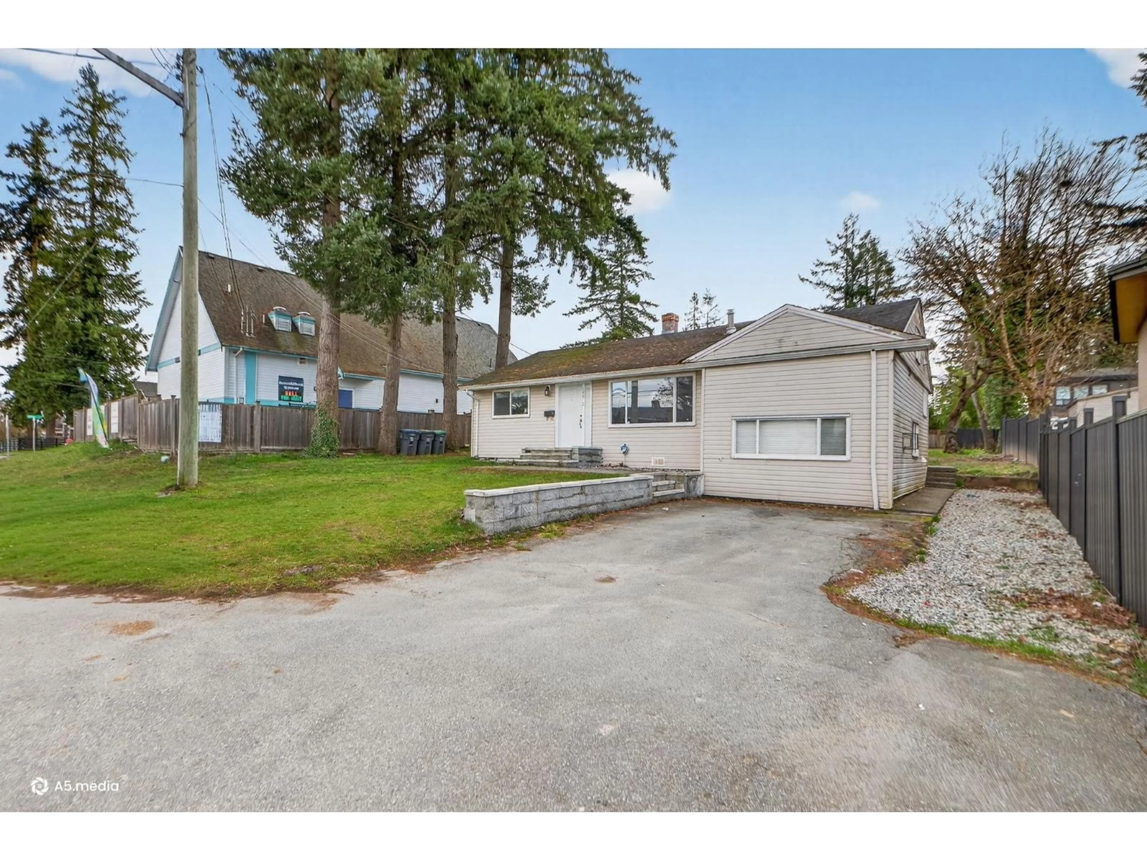 A pic from outside/outdoor area/front of a property/back of a property/a pic from drone, street for 14032 GROSVENOR ROAD, Surrey British Columbia V3R5G5