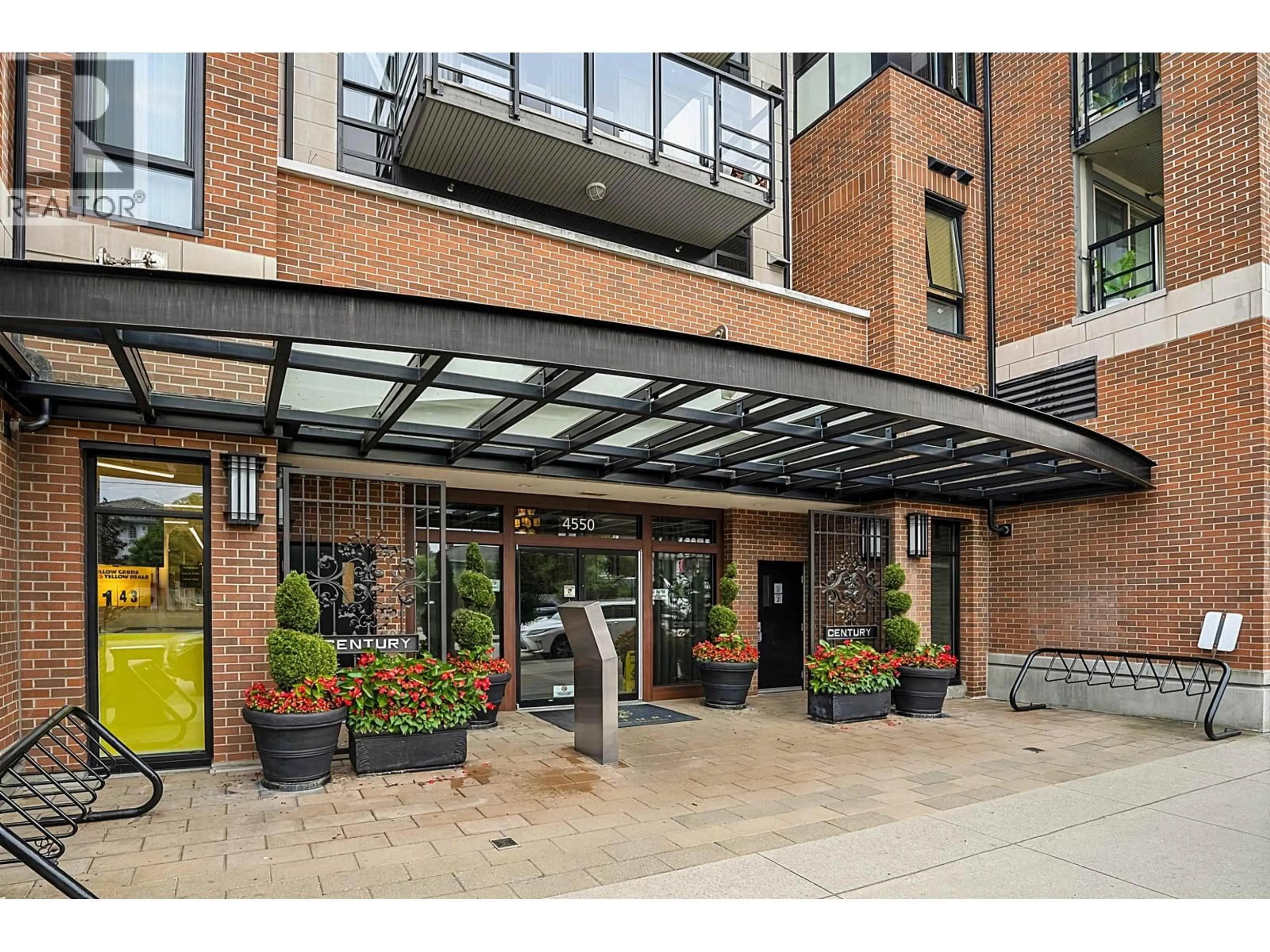 Indoor foyer for 417 - 4550 FRASER STREET, Vancouver British Columbia V5V4G8