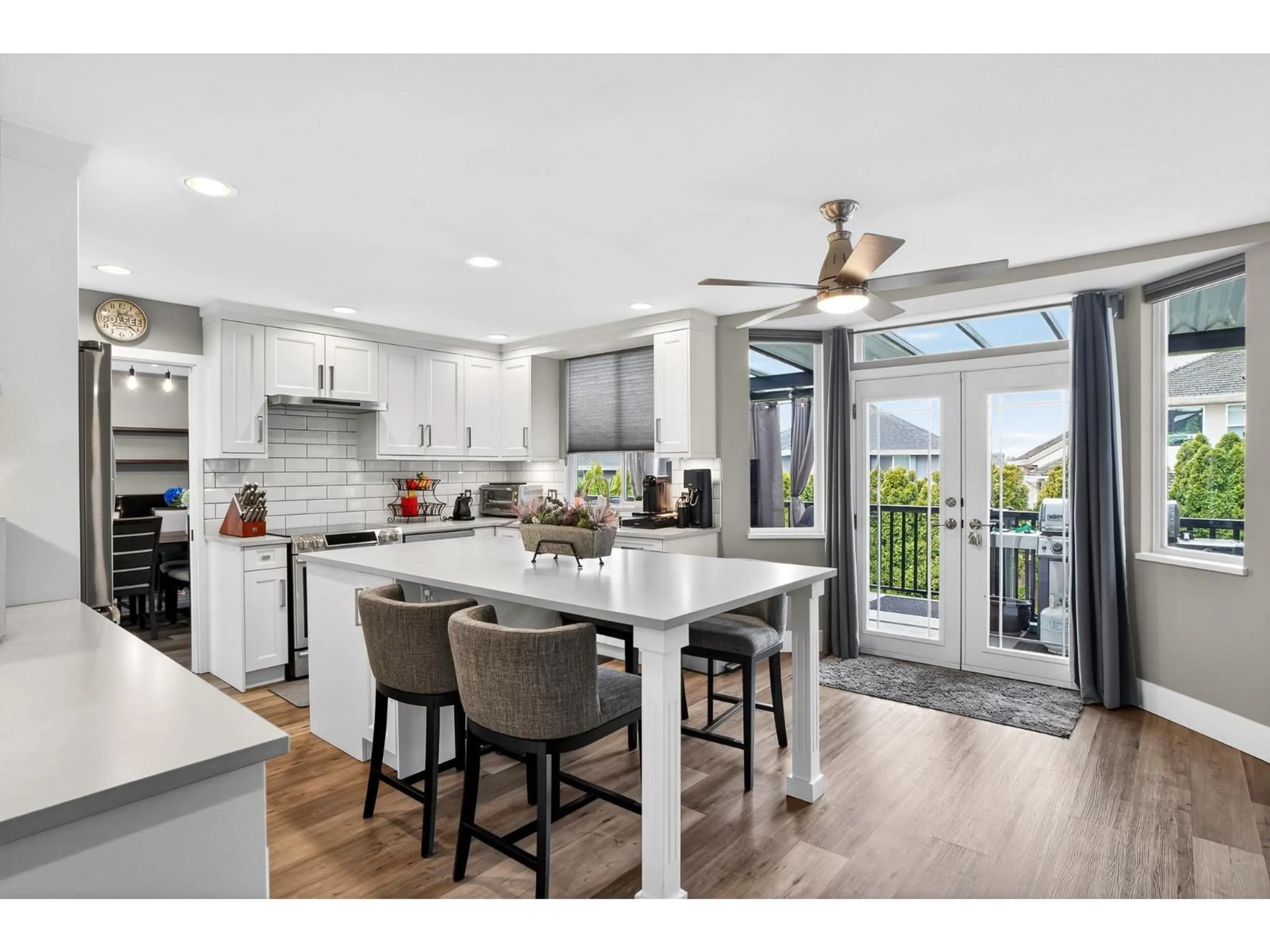 Open concept kitchen, unknown for 8277 153B STREET, Surrey British Columbia V3S8K6