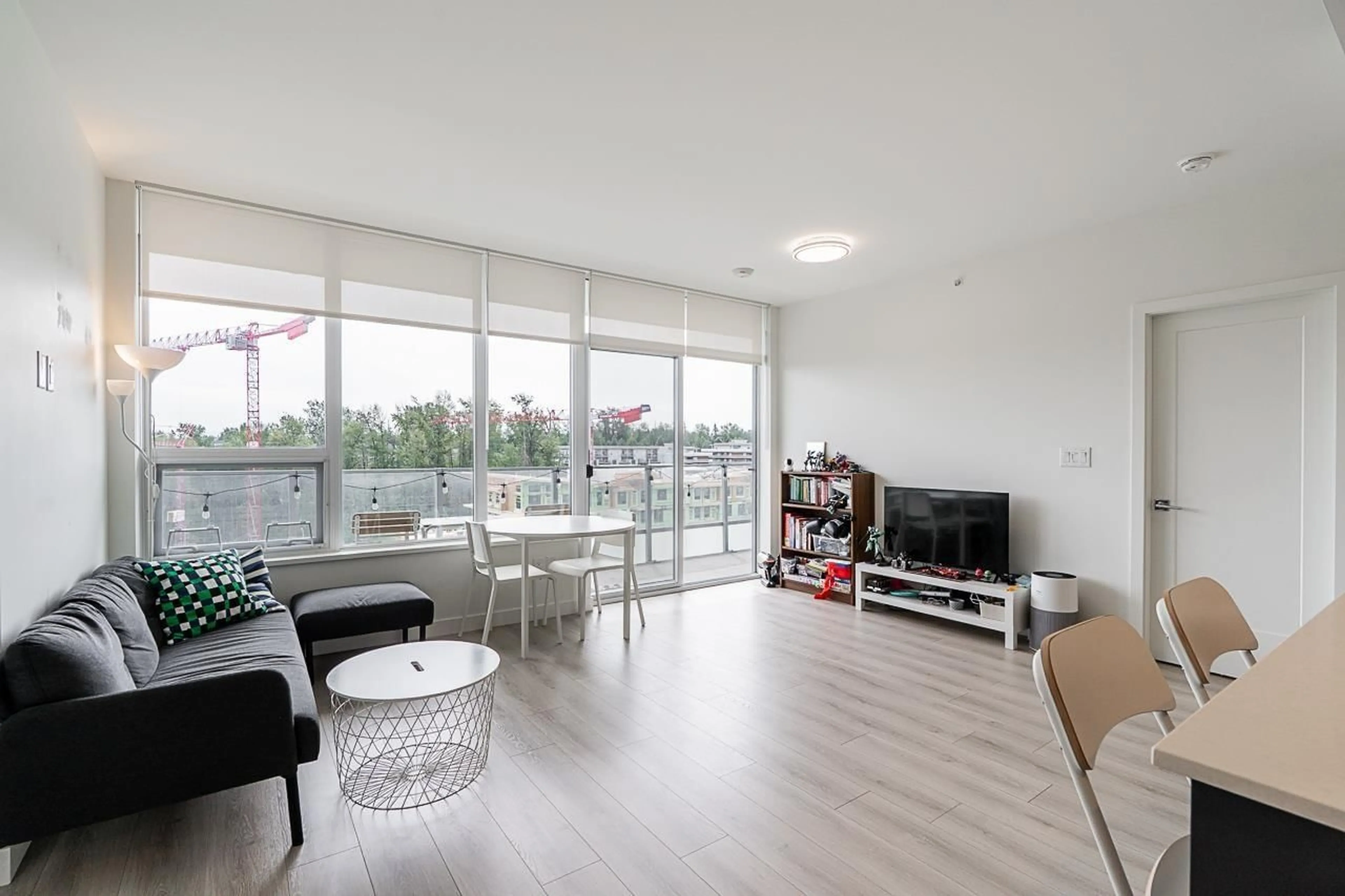Living room with furniture, unknown for 901 - 8551 201 STREET, Langley British Columbia V2Y3Y5