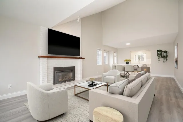 13015 SUMMERHILL CRESCENT, Surrey 2