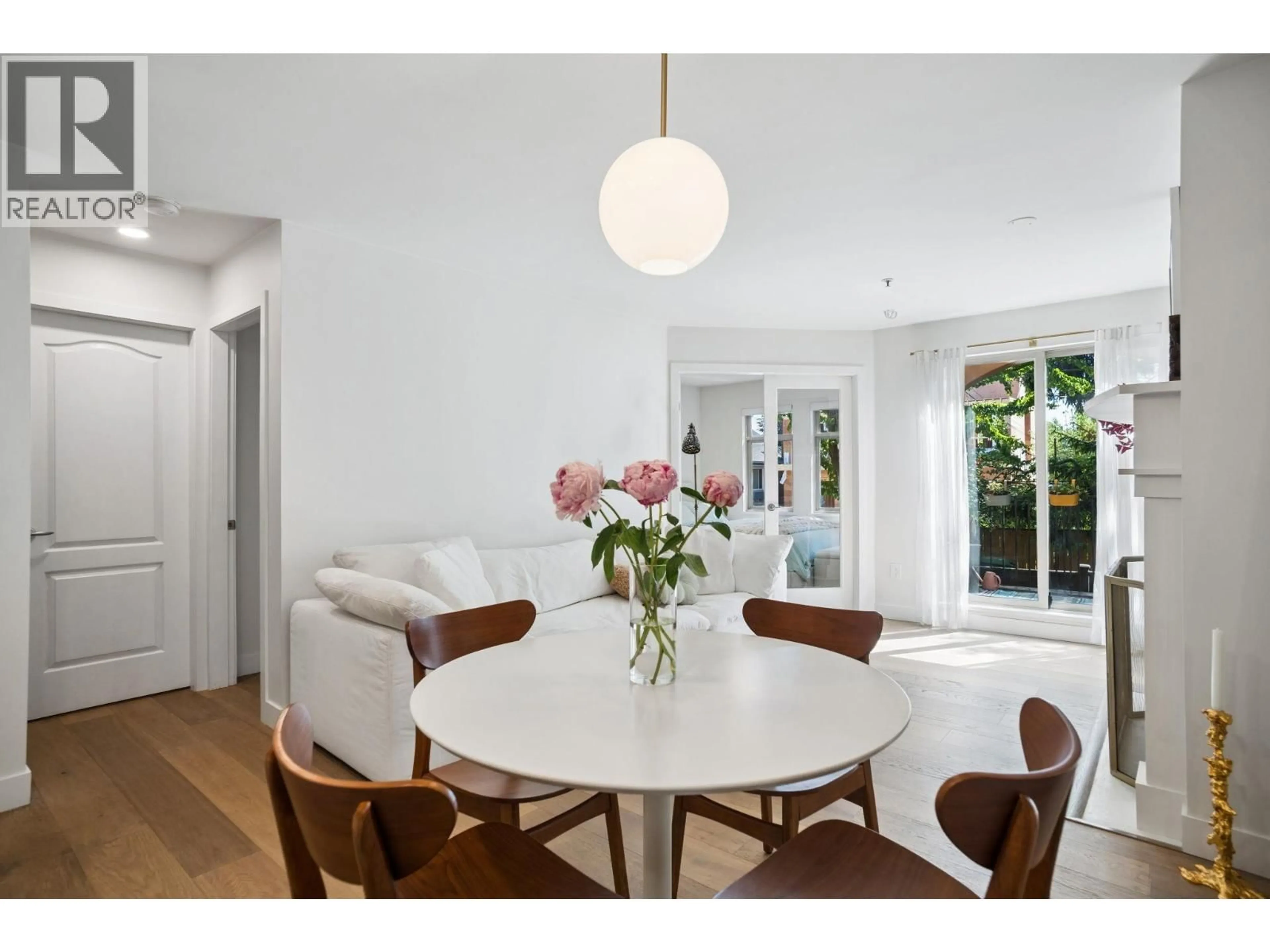 Dining room, wood/laminate floor for 15 - 3036 4TH AVENUE, Vancouver British Columbia V6K1R4