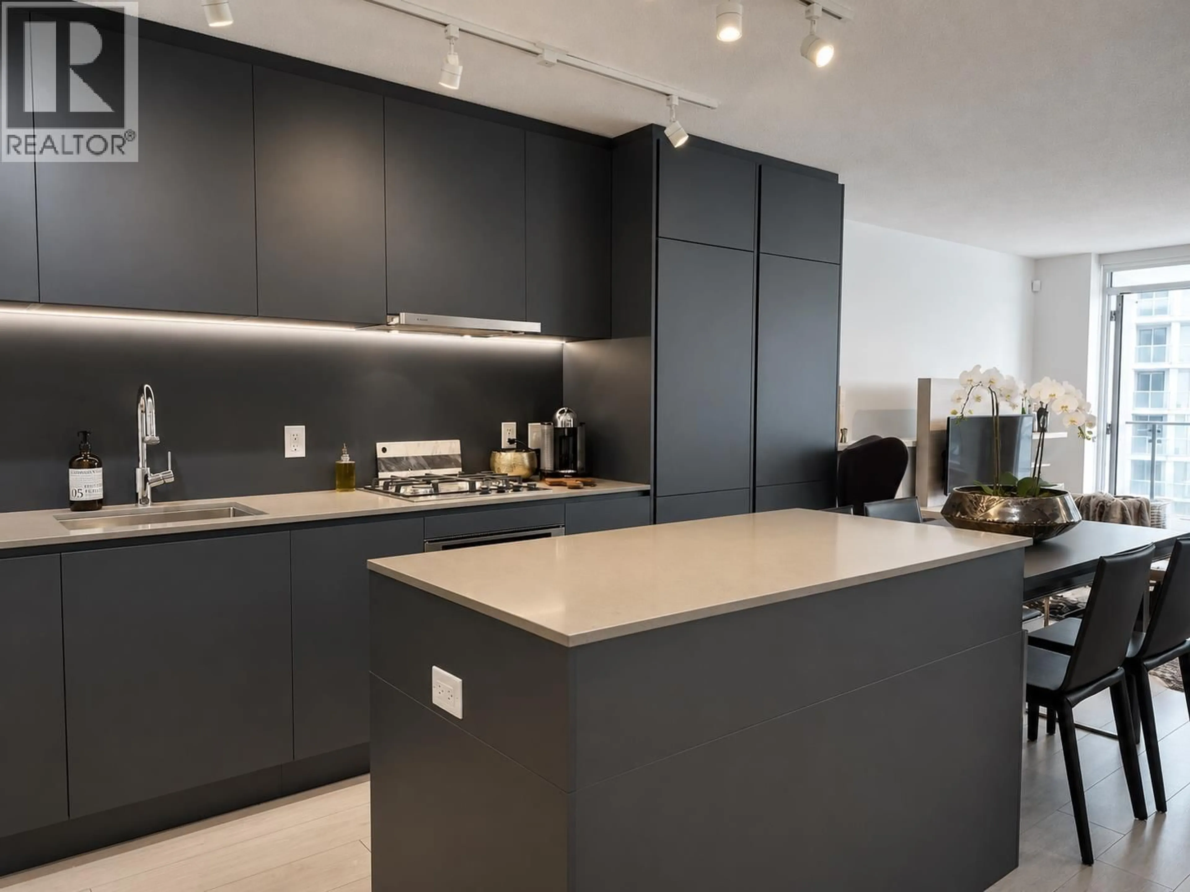 Open concept kitchen, unknown for 1106 - 988 QUAYSIDE DRIVE, New Westminster British Columbia V3M0L5