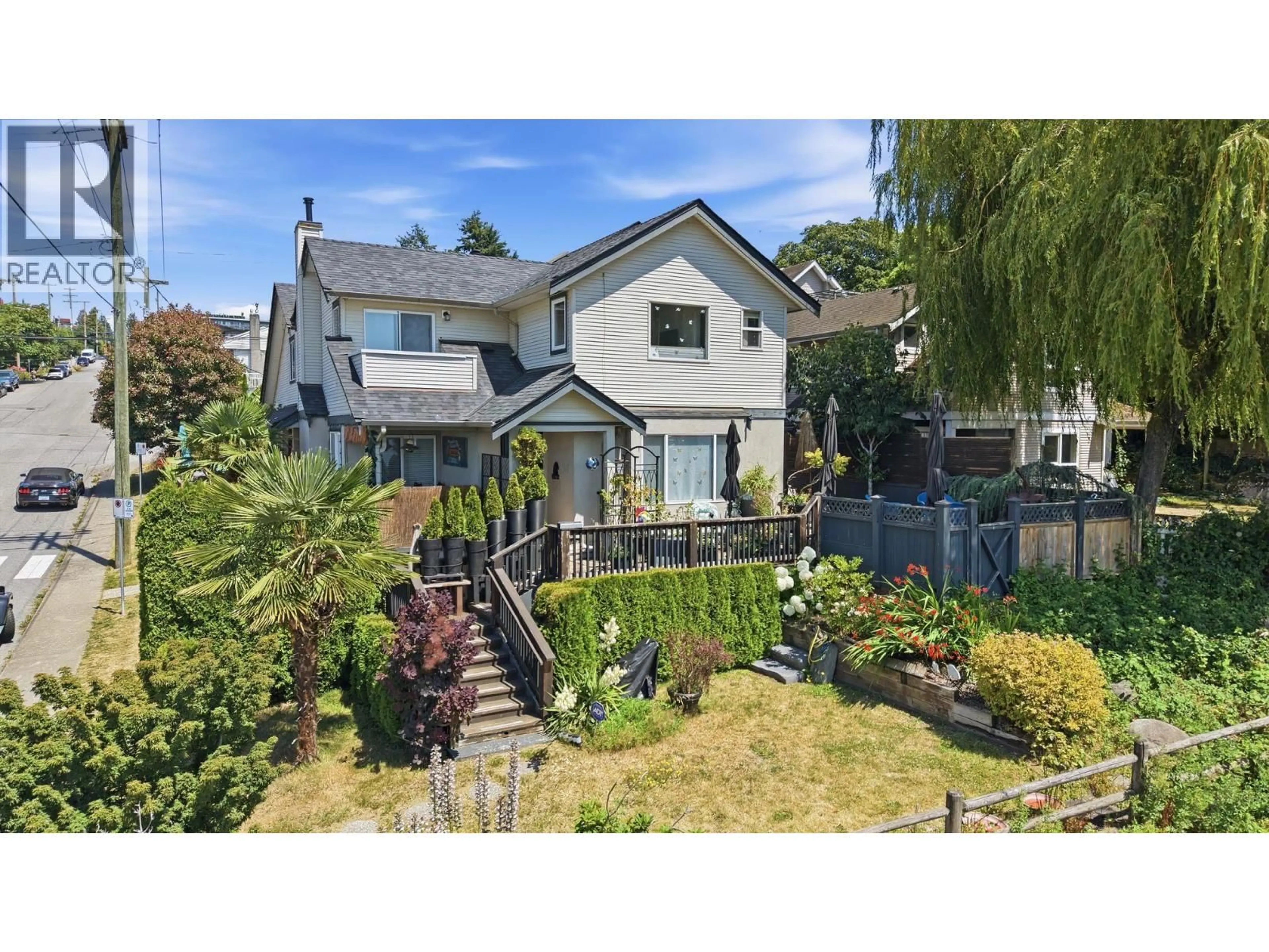 A pic from outside/outdoor area/front of a property/back of a property/a pic from drone, street for 46 ST. PATRICKS AVENUE, North Vancouver British Columbia V7L3N1