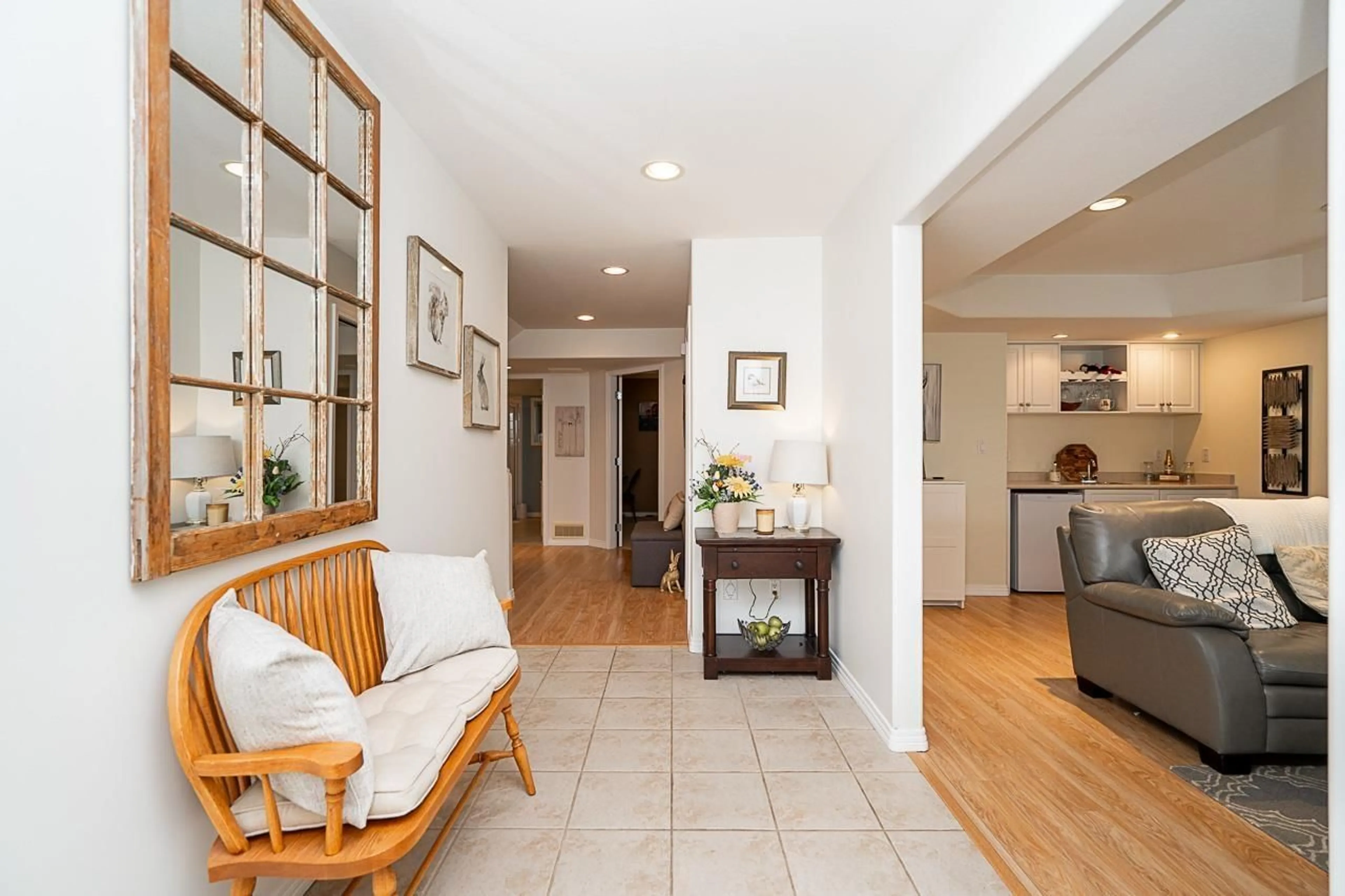 Indoor entryway for 35 - 31517 SPUR AVENUE, Abbotsford British Columbia V2T6V7
