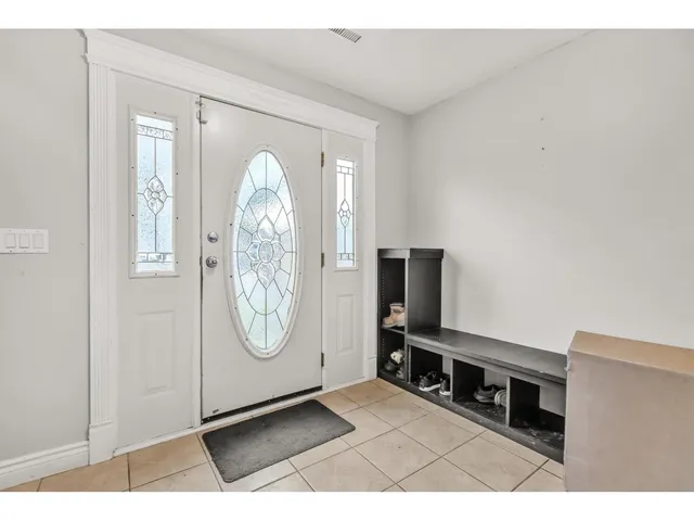 46521 ELLIOTT AVENUE, Chilliwack 3