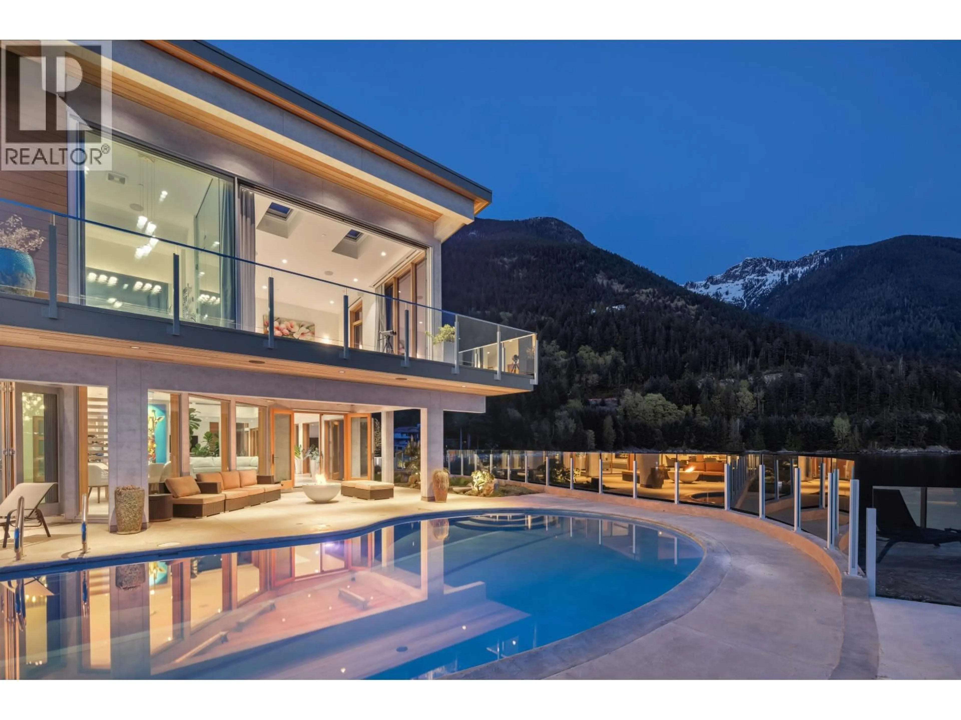 Pool for 15 BRUNSWICK BEACH ROAD, Lions Bay British Columbia V0N2E0