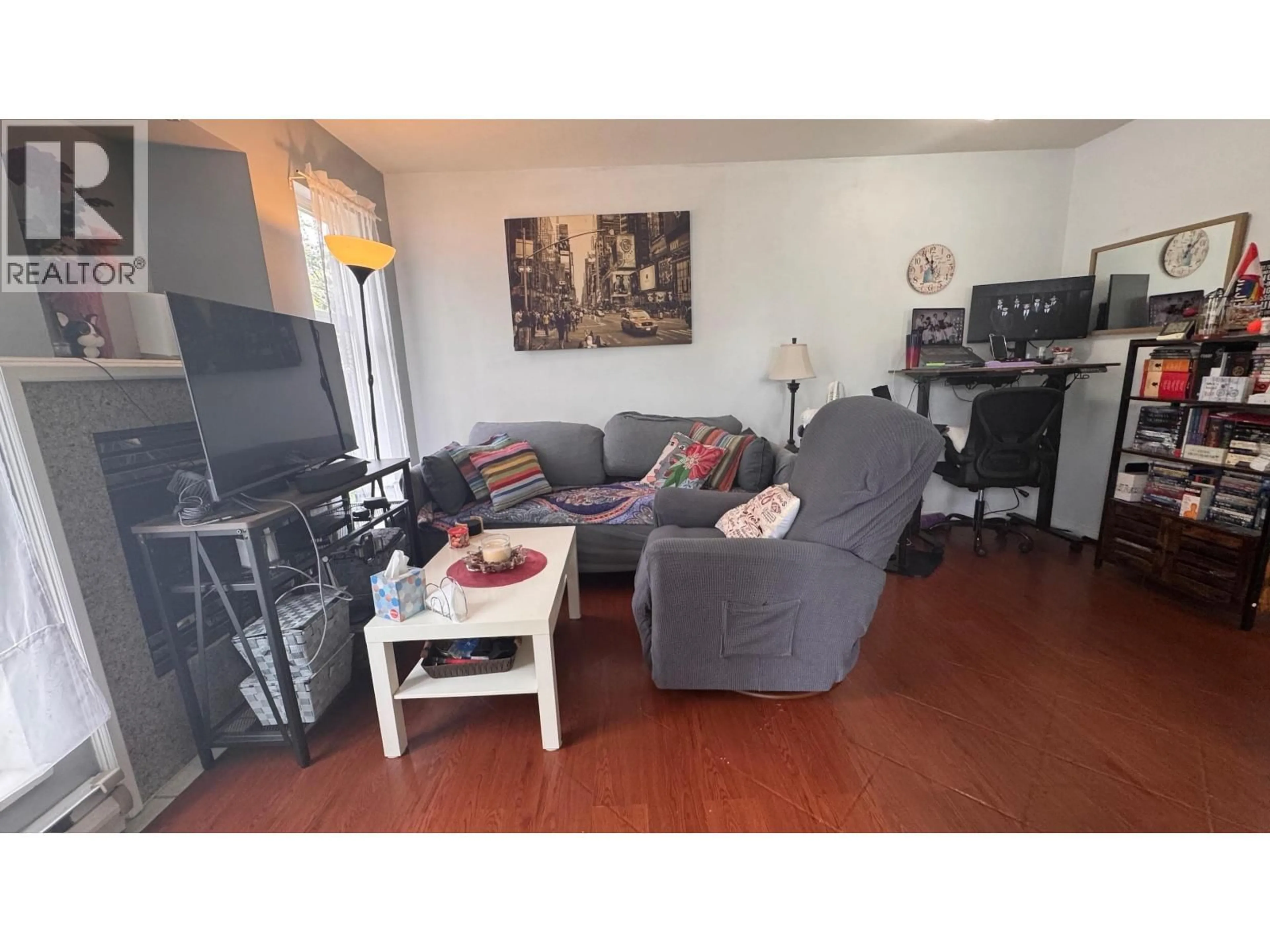 A pic of a room for 301 - 1099 71ST AVENUE, Vancouver British Columbia V6P6Y5