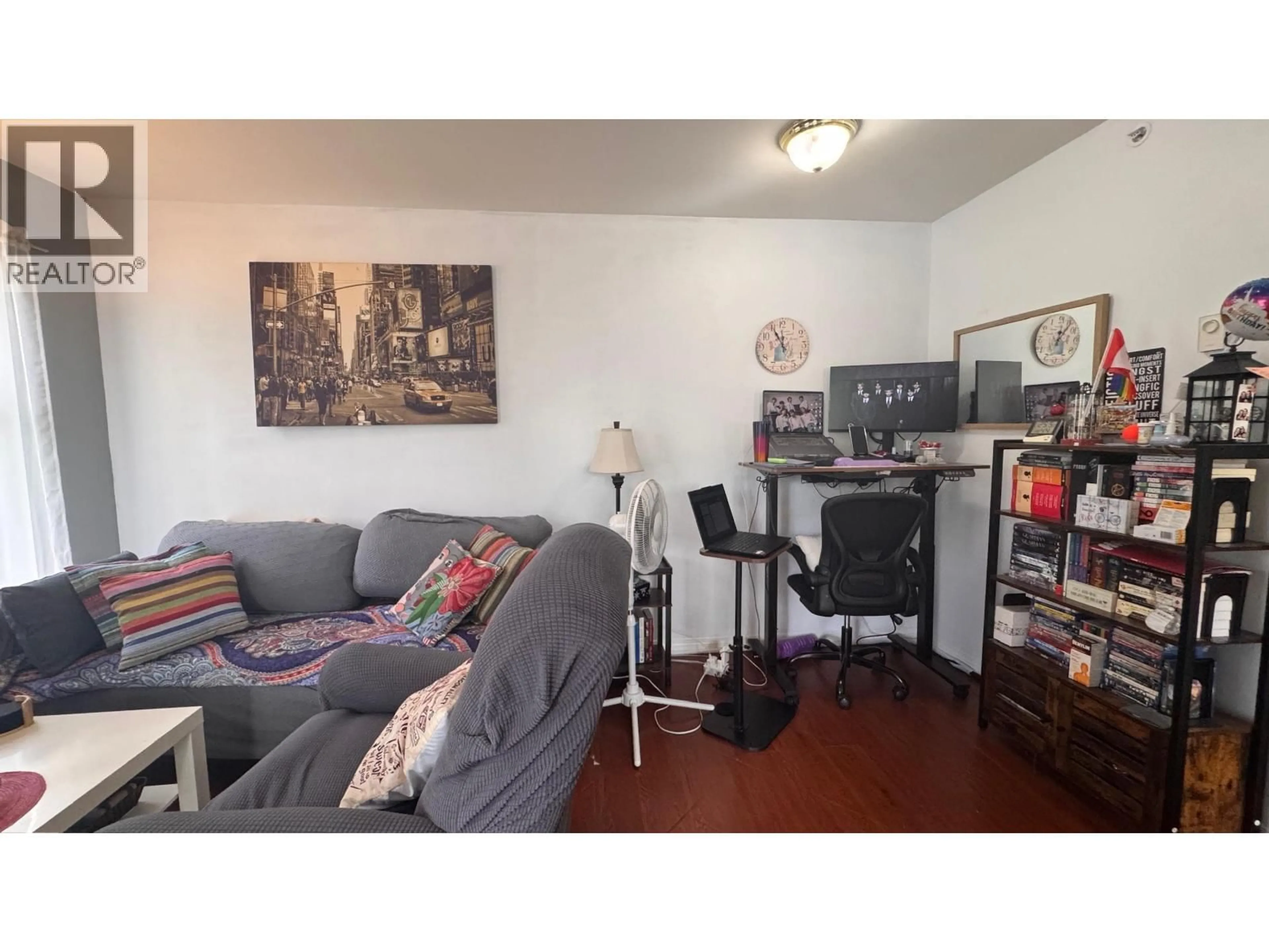 A pic of a room for 301 - 1099 71ST AVENUE, Vancouver British Columbia V6P6Y5
