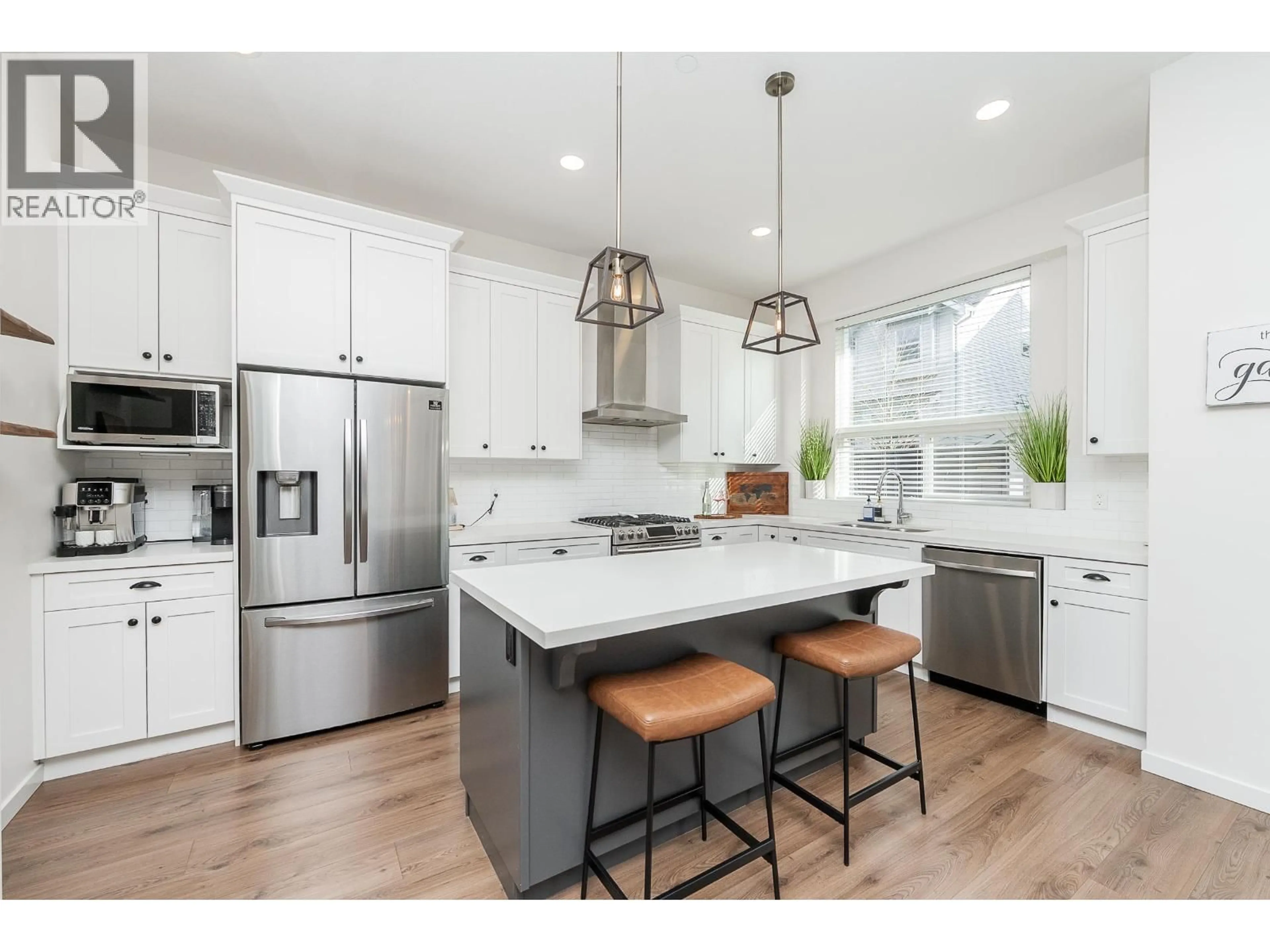 Open concept kitchen, unknown for 12924 240A STREET, Maple Ridge British Columbia V4R0G8