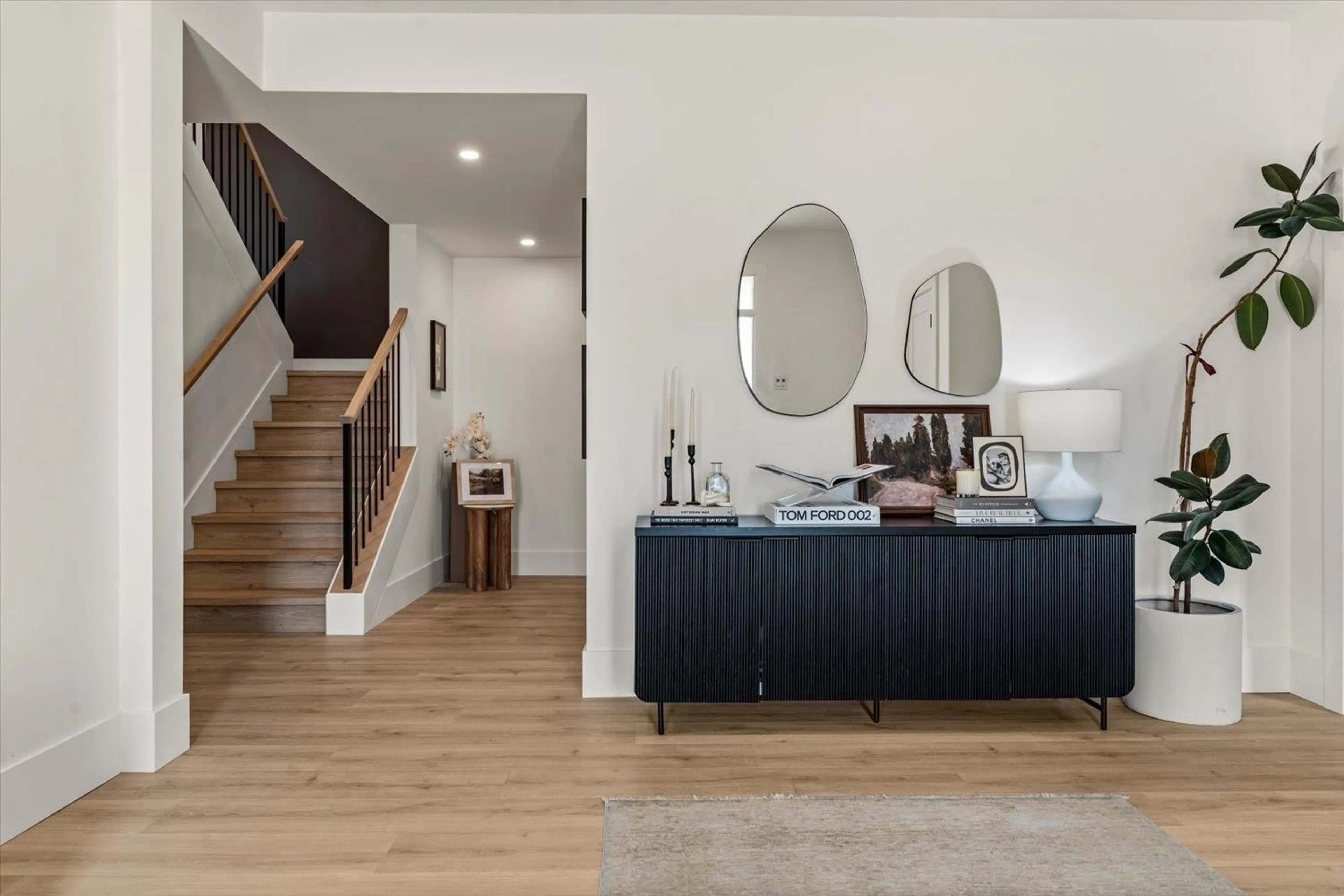 Indoor entryway for 3898 COACHSTONE WAY, Abbotsford British Columbia V2S8G7