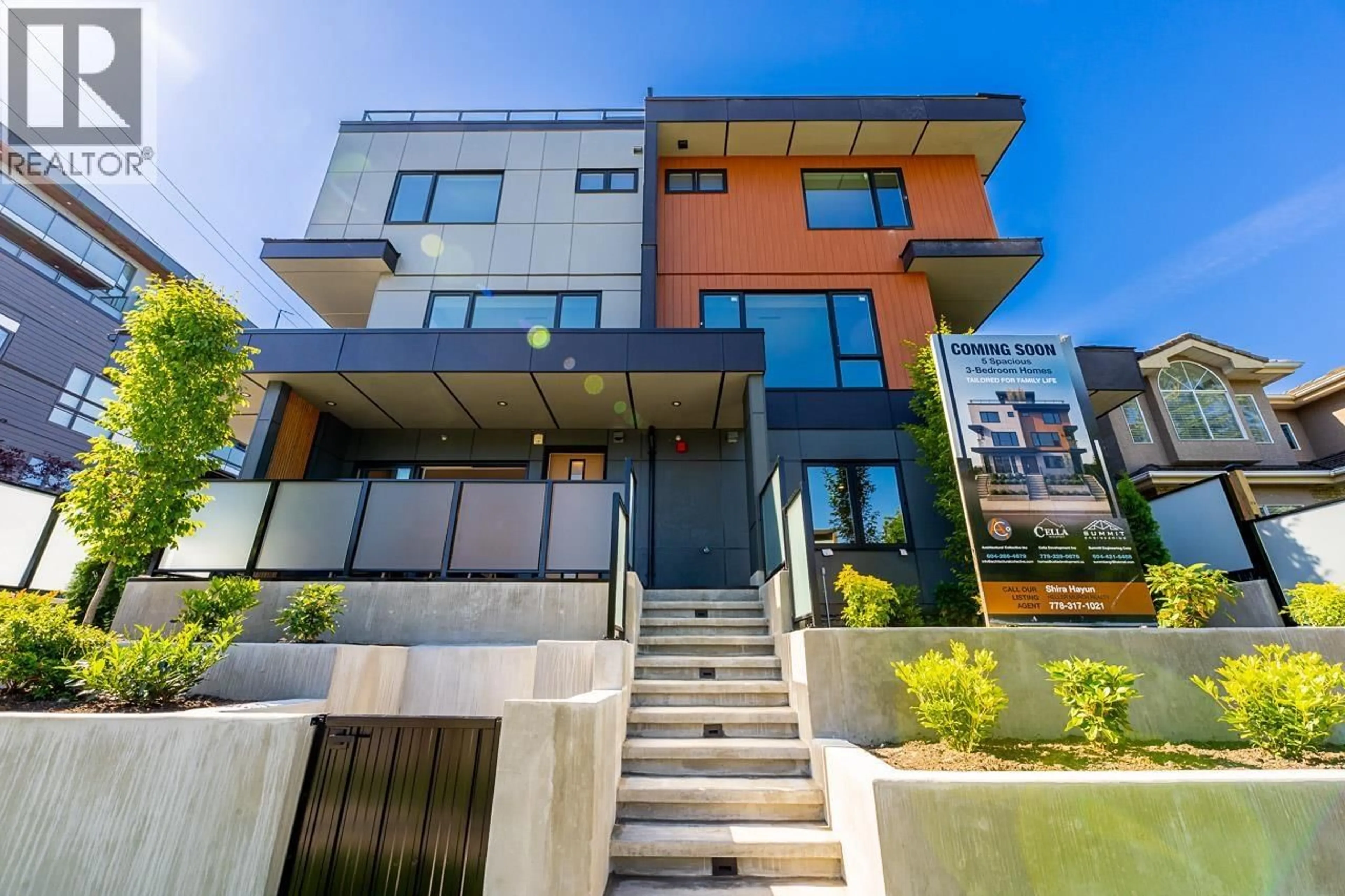 Unknown for 2 - 676 22ND AVENUE, Vancouver British Columbia V5V1V4