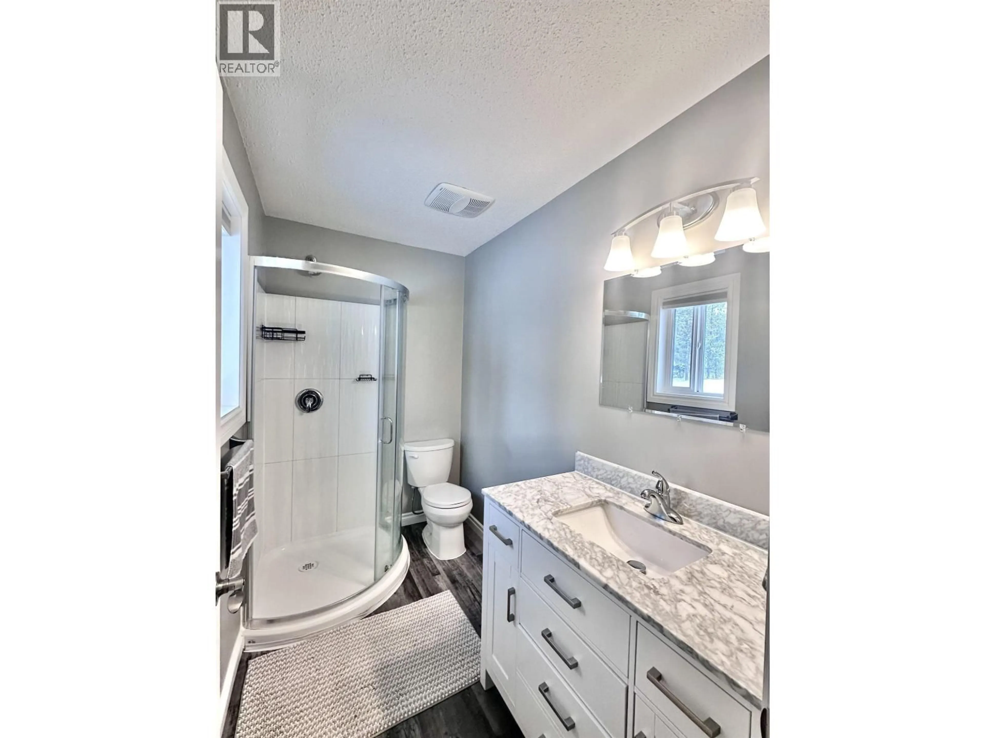 Contemporary bathroom, ceramic/tile floor for 2725 TAMARACK ROAD, Valemount British Columbia V0E2Z0