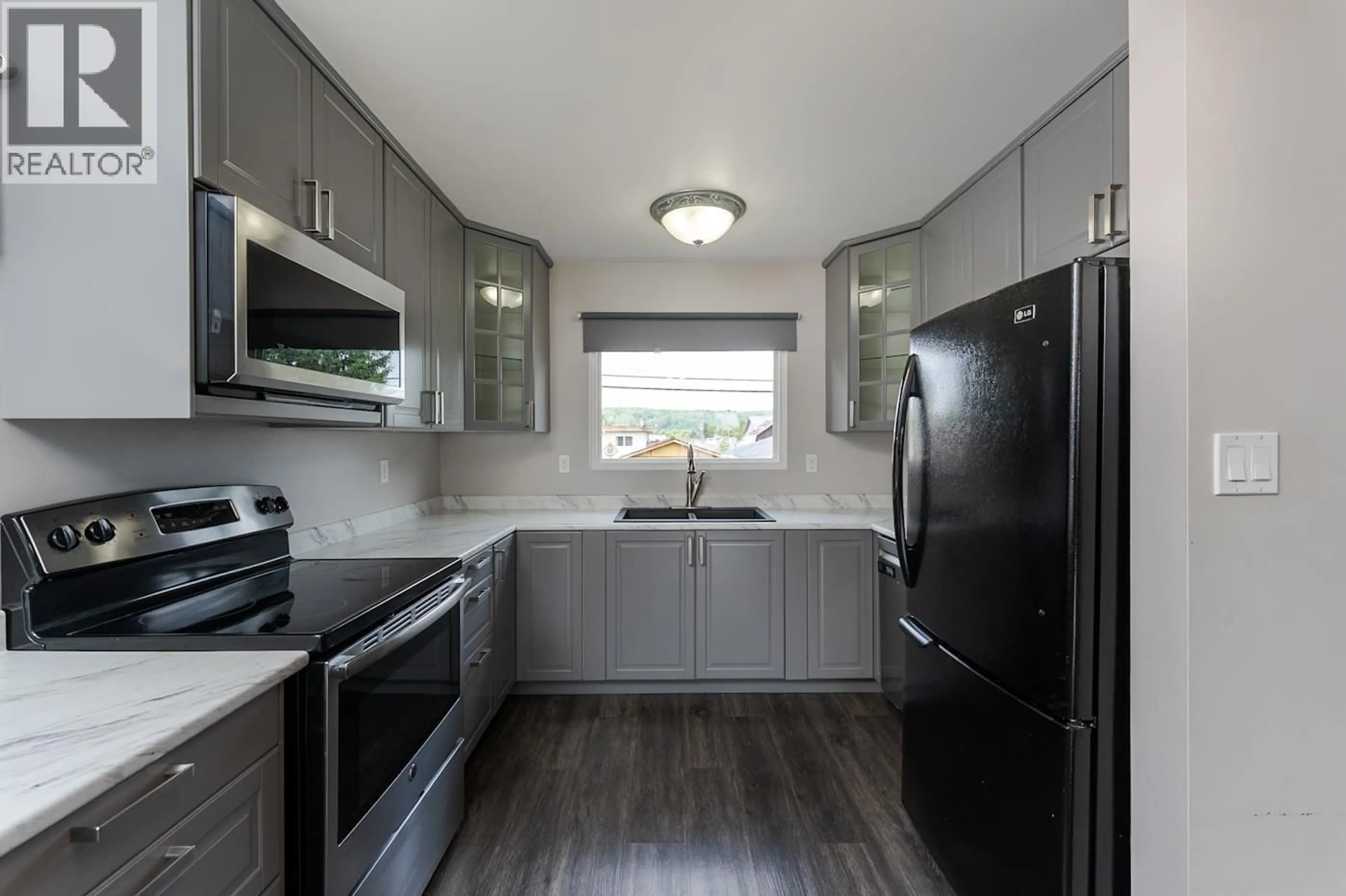 Standard kitchen, unknown for 373 NICHOLSON STREET, Prince George British Columbia V2M3L8