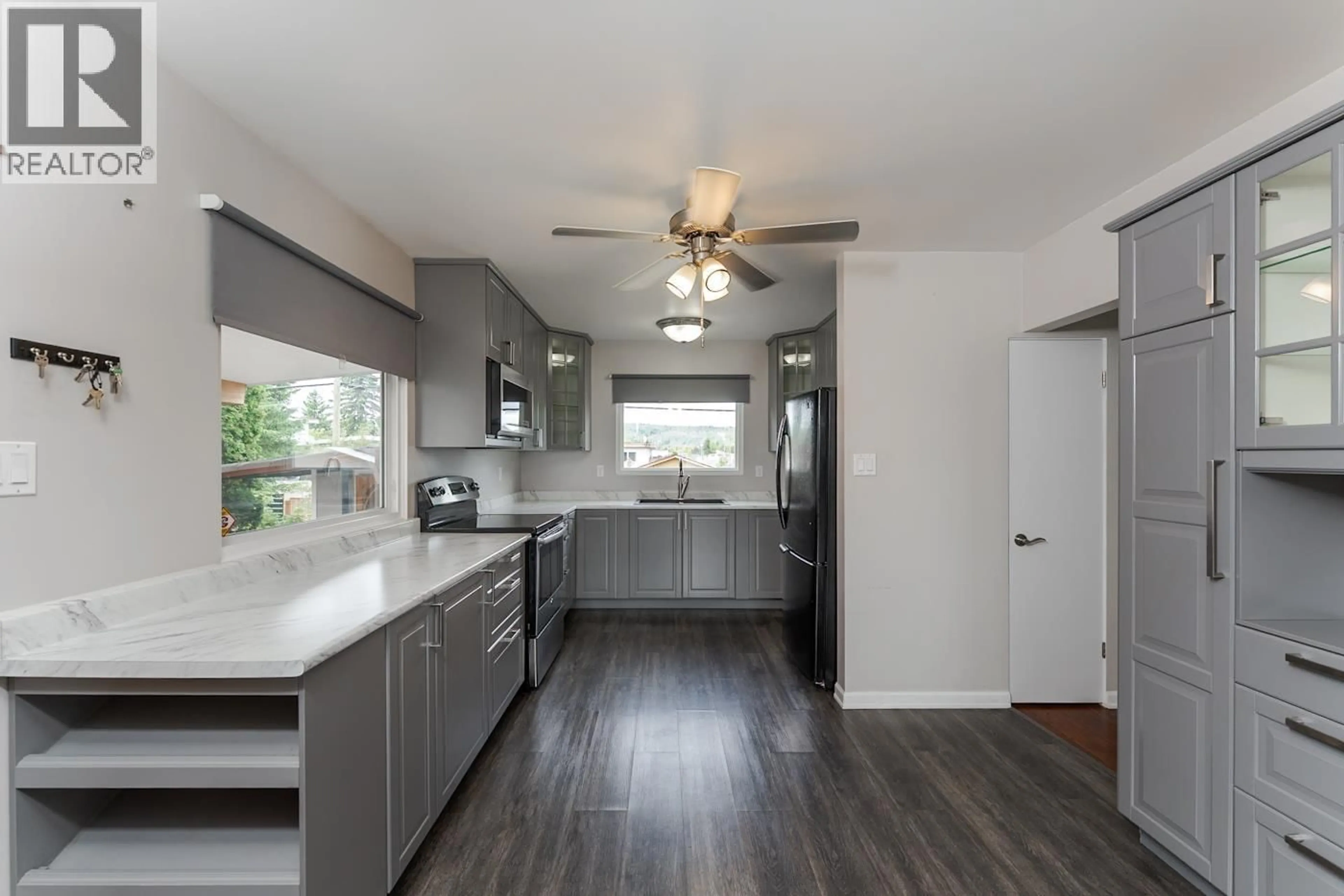 Open concept kitchen, unknown for 373 NICHOLSON STREET, Prince George British Columbia V2M3L8