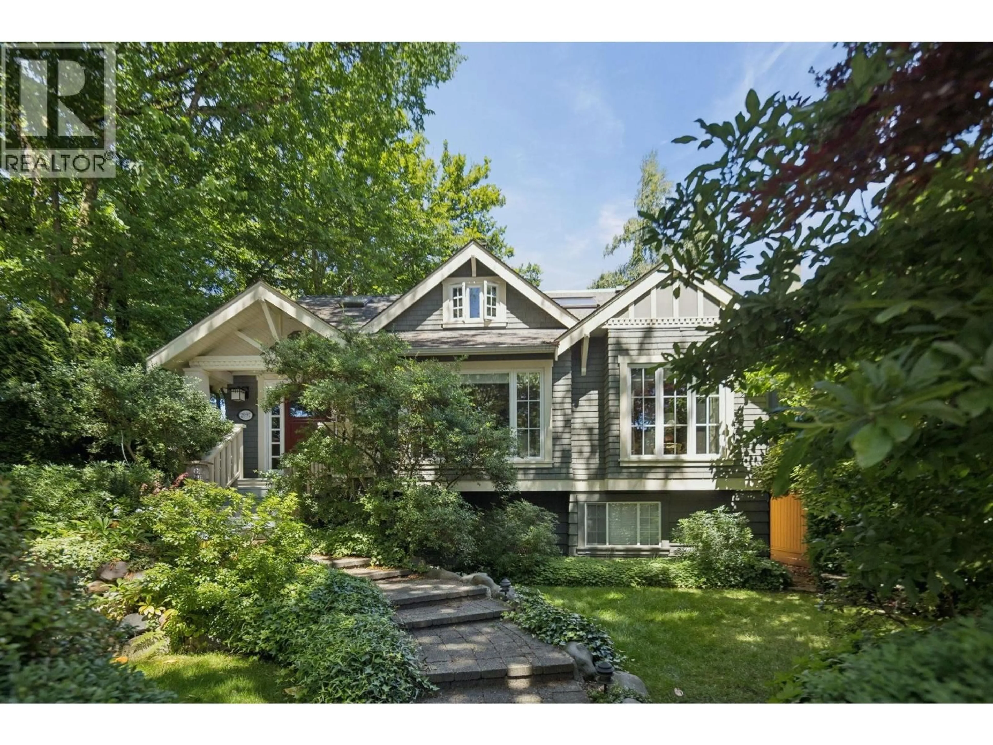 Unknown for 2997 38TH AVENUE, Vancouver British Columbia V6N2X2