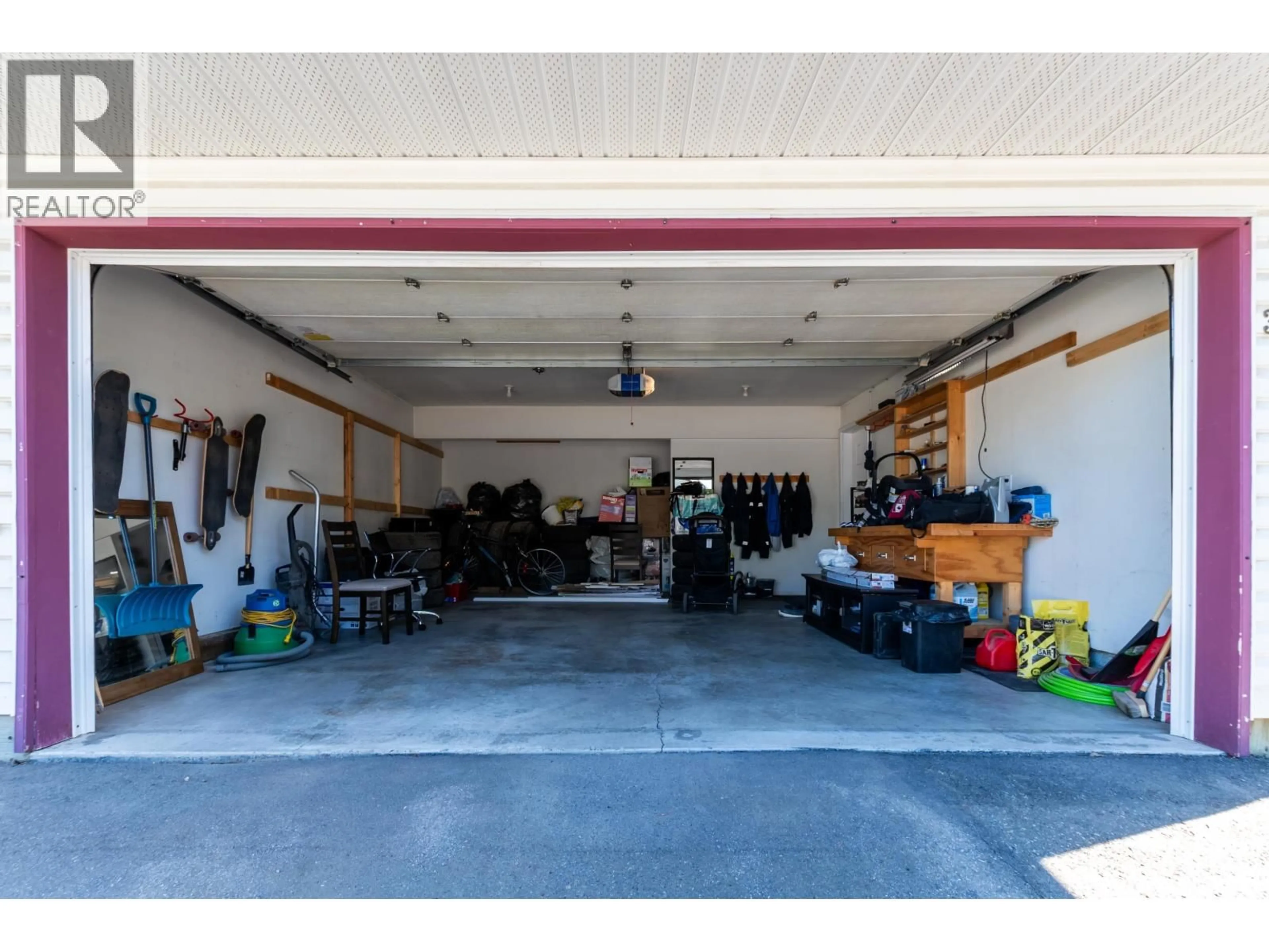 Indoor garage for 315 - 3307 WESTWOOD DRIVE, Prince George British Columbia V2N1S4