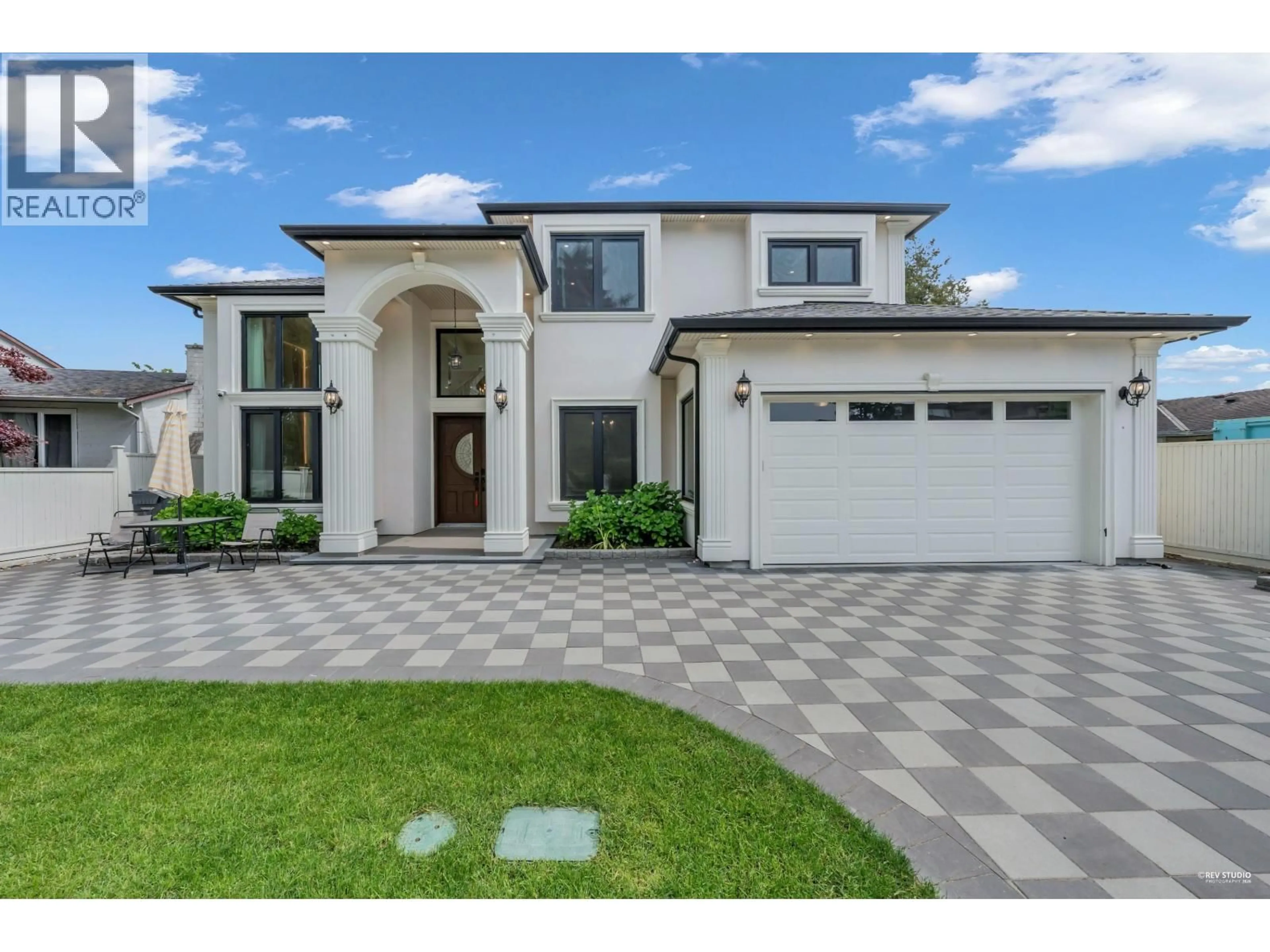 Home with vinyl exterior material, street for 10780 MORTFIELD ROAD, Richmond British Columbia V7A2W3