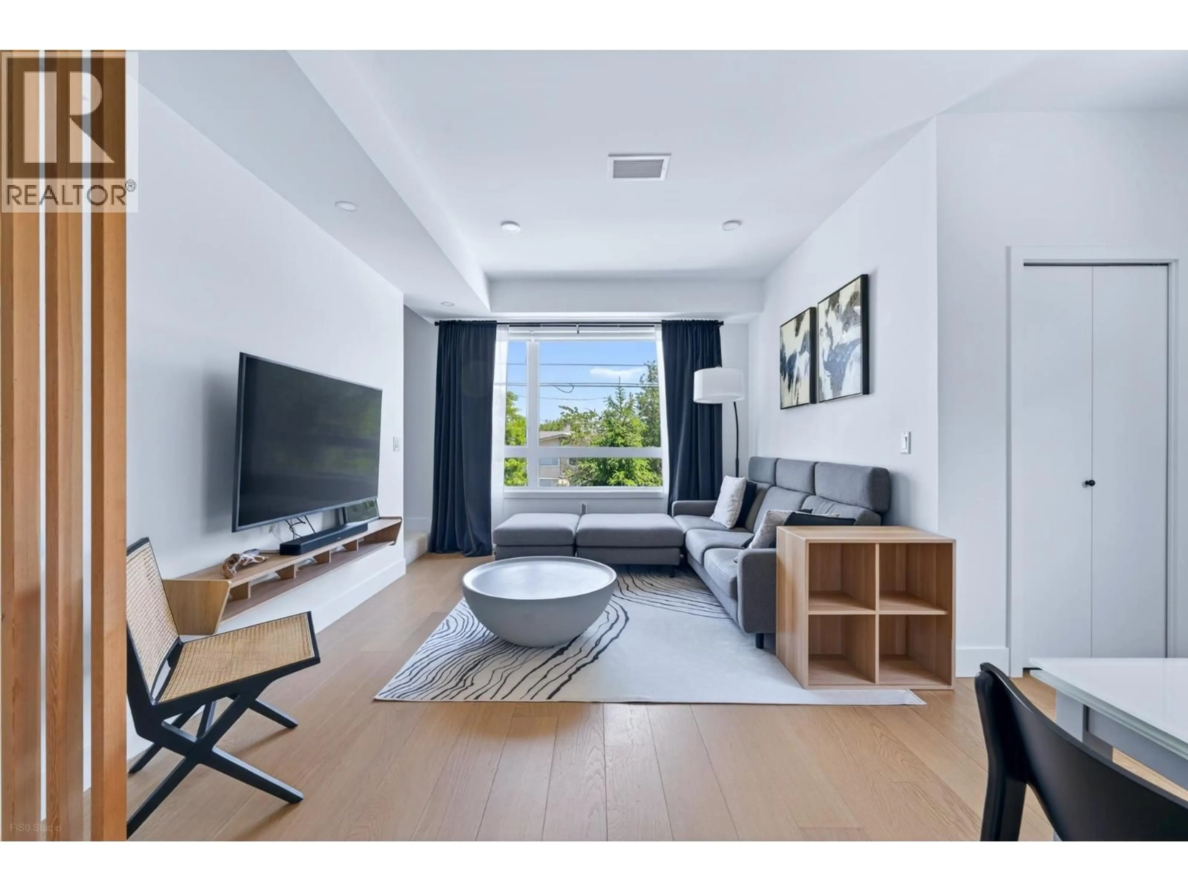Living room with furniture, unknown for 1 - 9099 NO. 2 ROAD, Richmond British Columbia V7E2C6