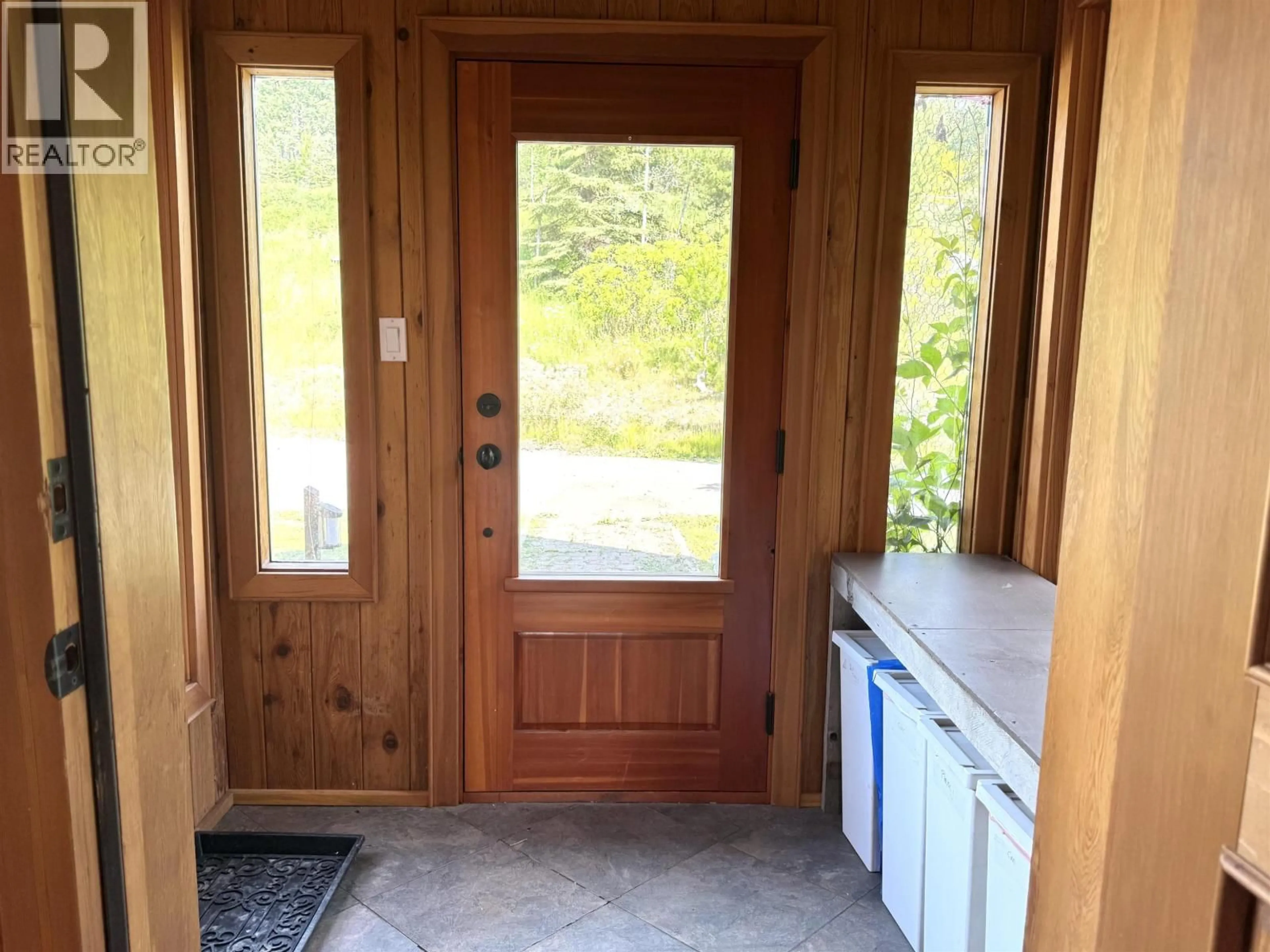 Indoor entryway for 10354 HISLOP ROAD, Telkwa British Columbia V0J2X1