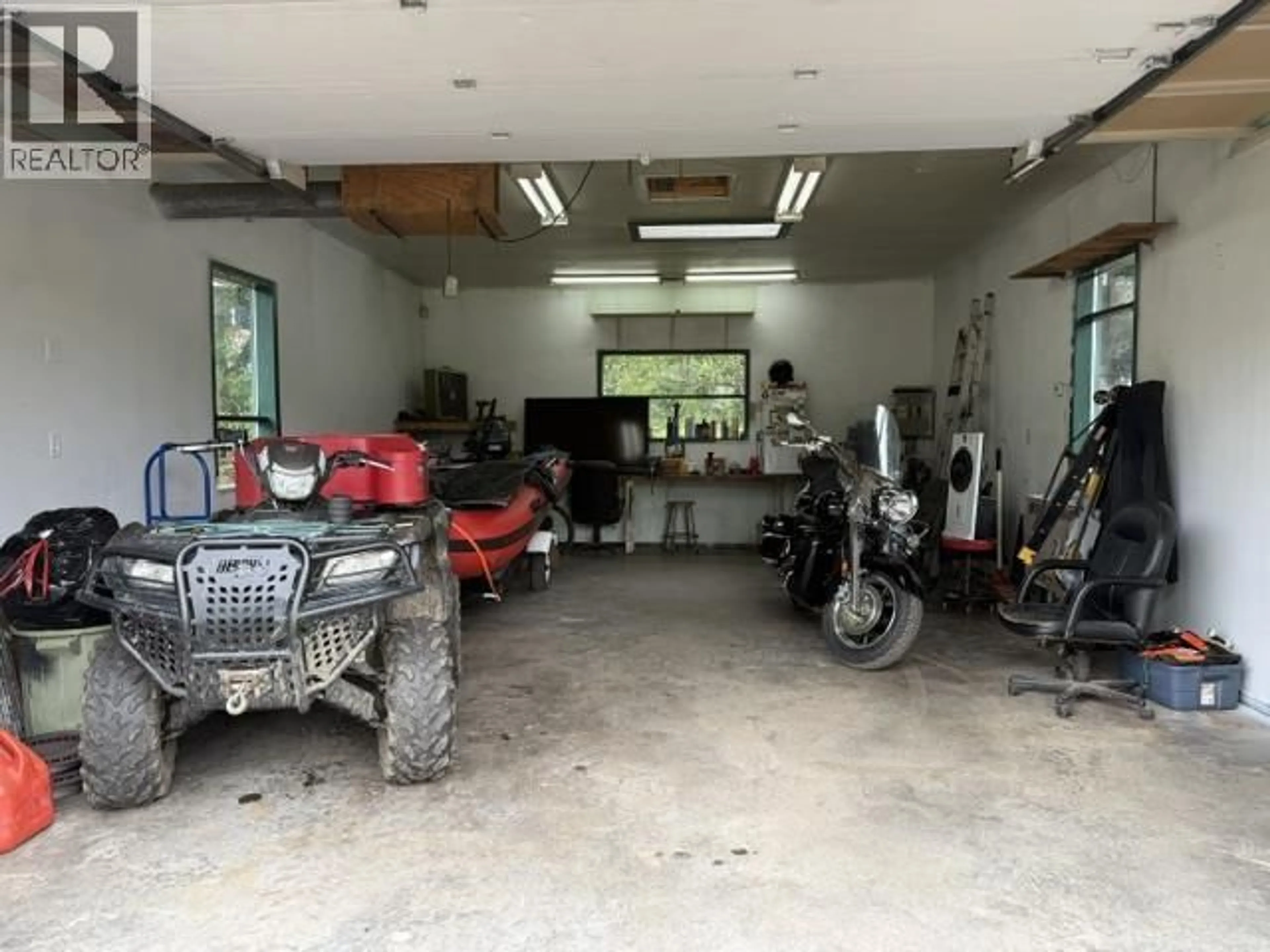 Indoor garage for 8769 KELLY ROAD, Prince George British Columbia V2K2W8
