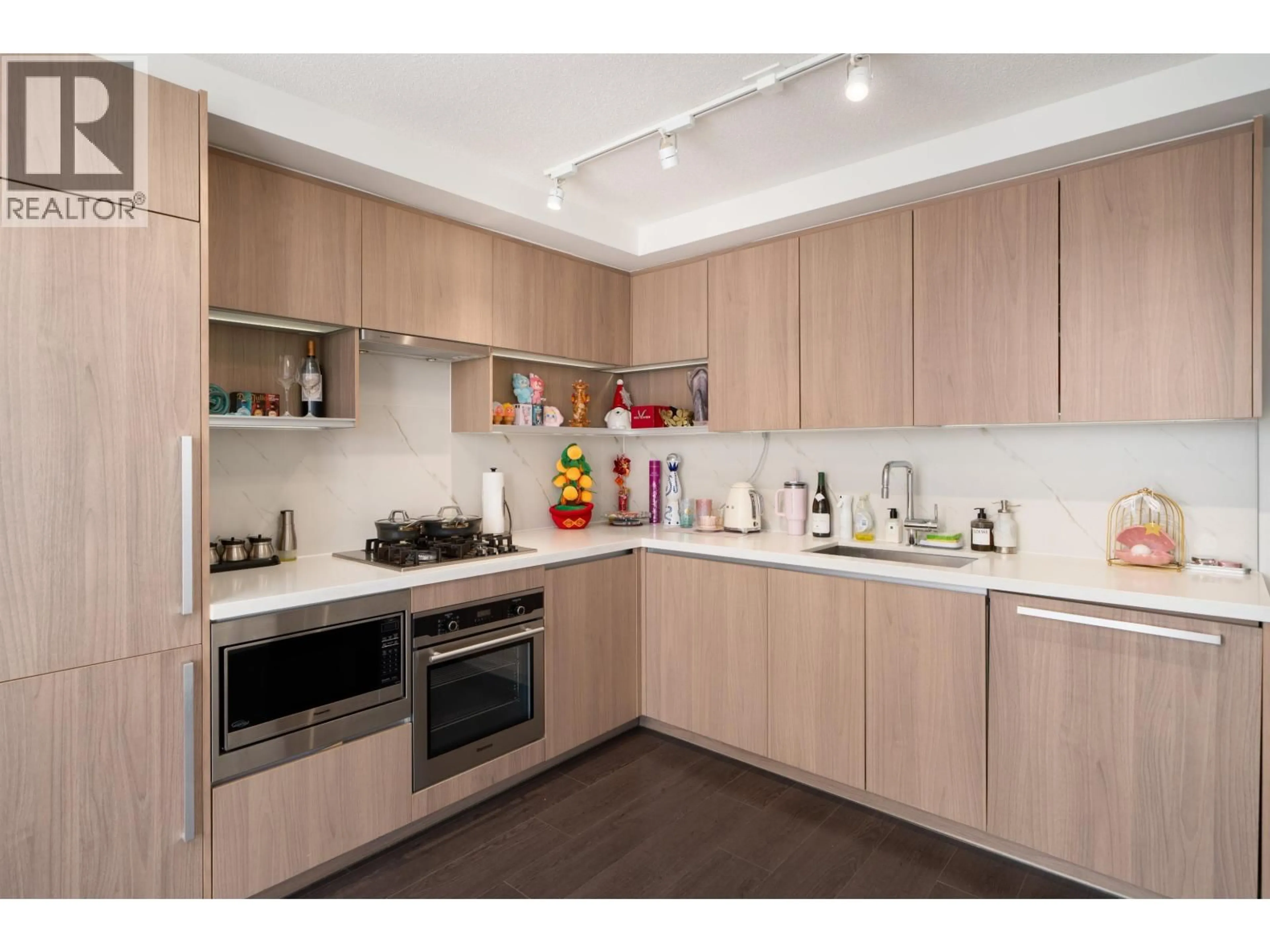 Standard kitchen, wood/laminate floor for 1602 - 8833 HAZELBRIDGE WAY, Richmond British Columbia V6X0N3