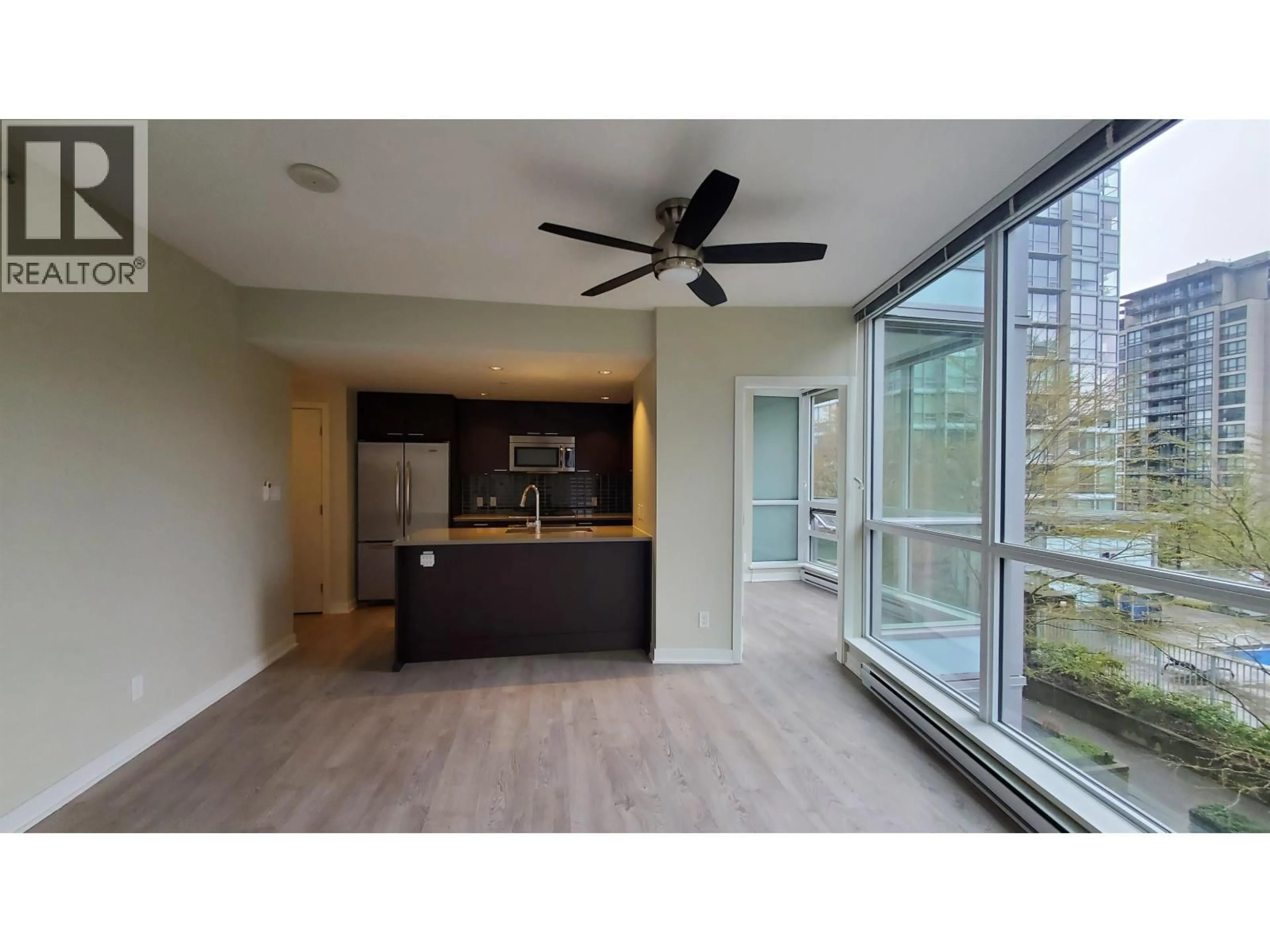 Open concept kitchen, unknown for 702 - 2975 ATLANTIC AVENUE, Coquitlam British Columbia V3B0C6