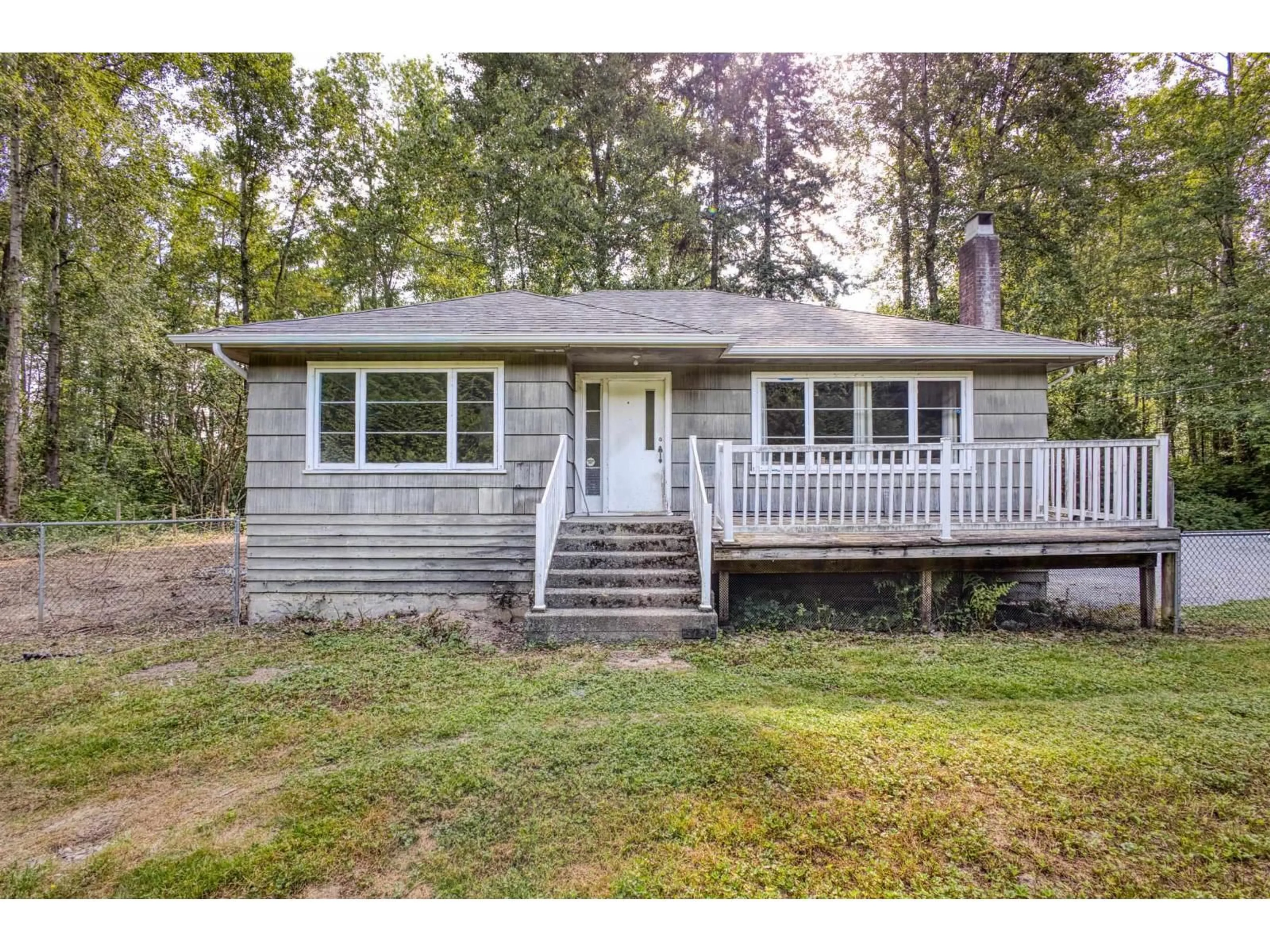 Home with vinyl exterior material, unknown for 5860 256 STREET, Langley British Columbia V4W1J9