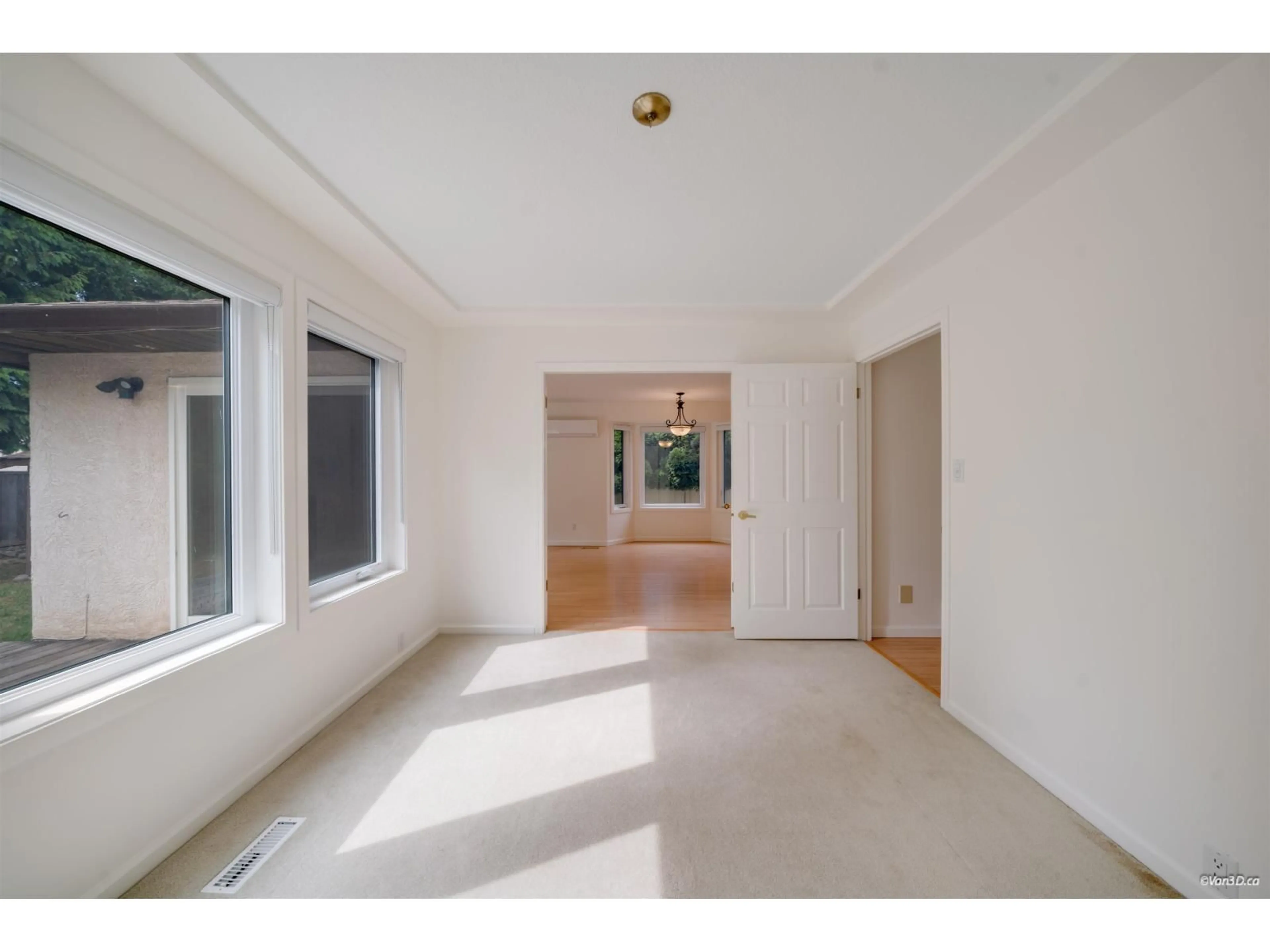 A pic of a room for 2333 150B STREET, Surrey British Columbia V4A8B1
