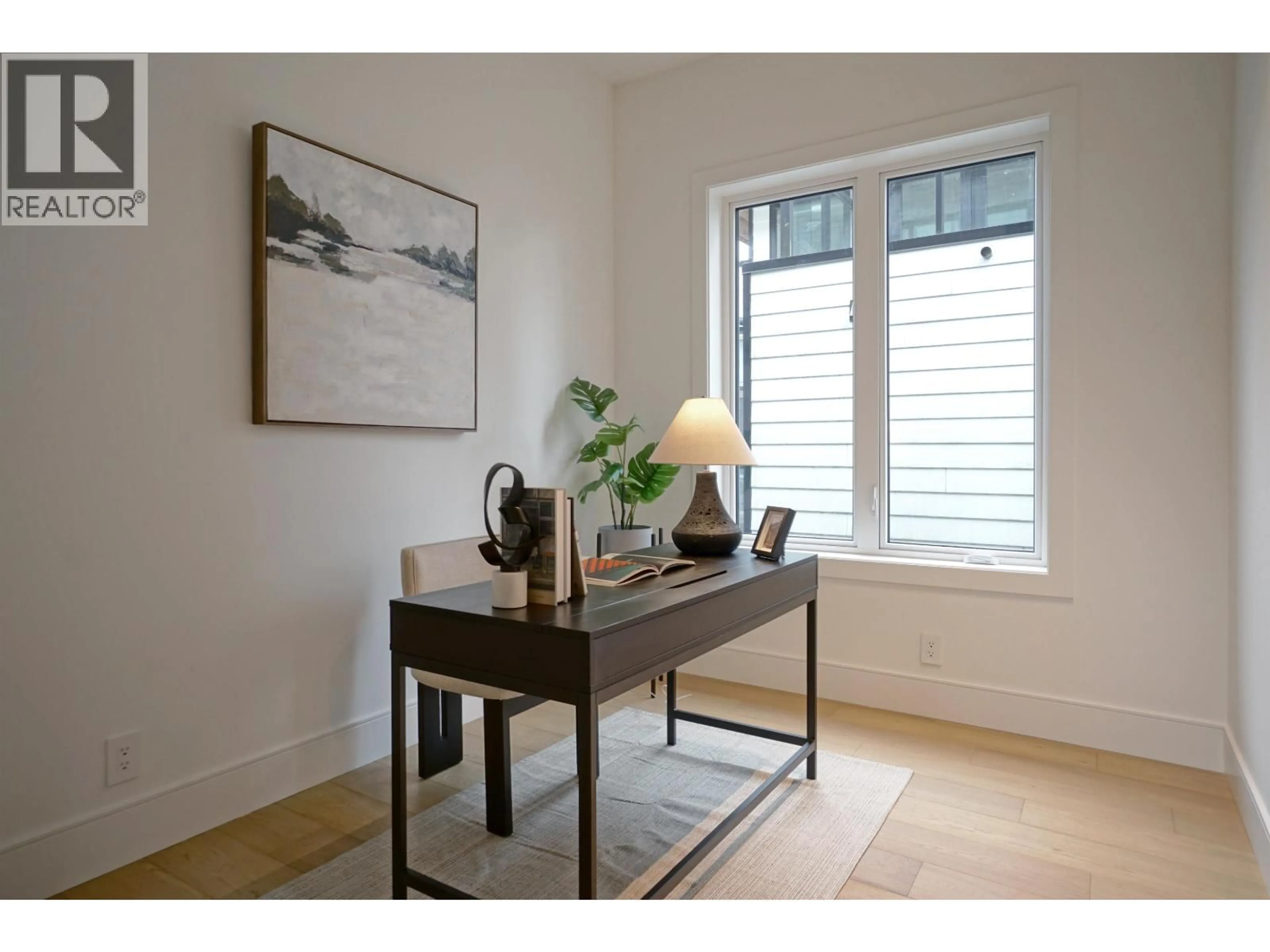 Indoor entryway for 1 - 4634 15TH AVENUE, Vancouver British Columbia V6R3B6