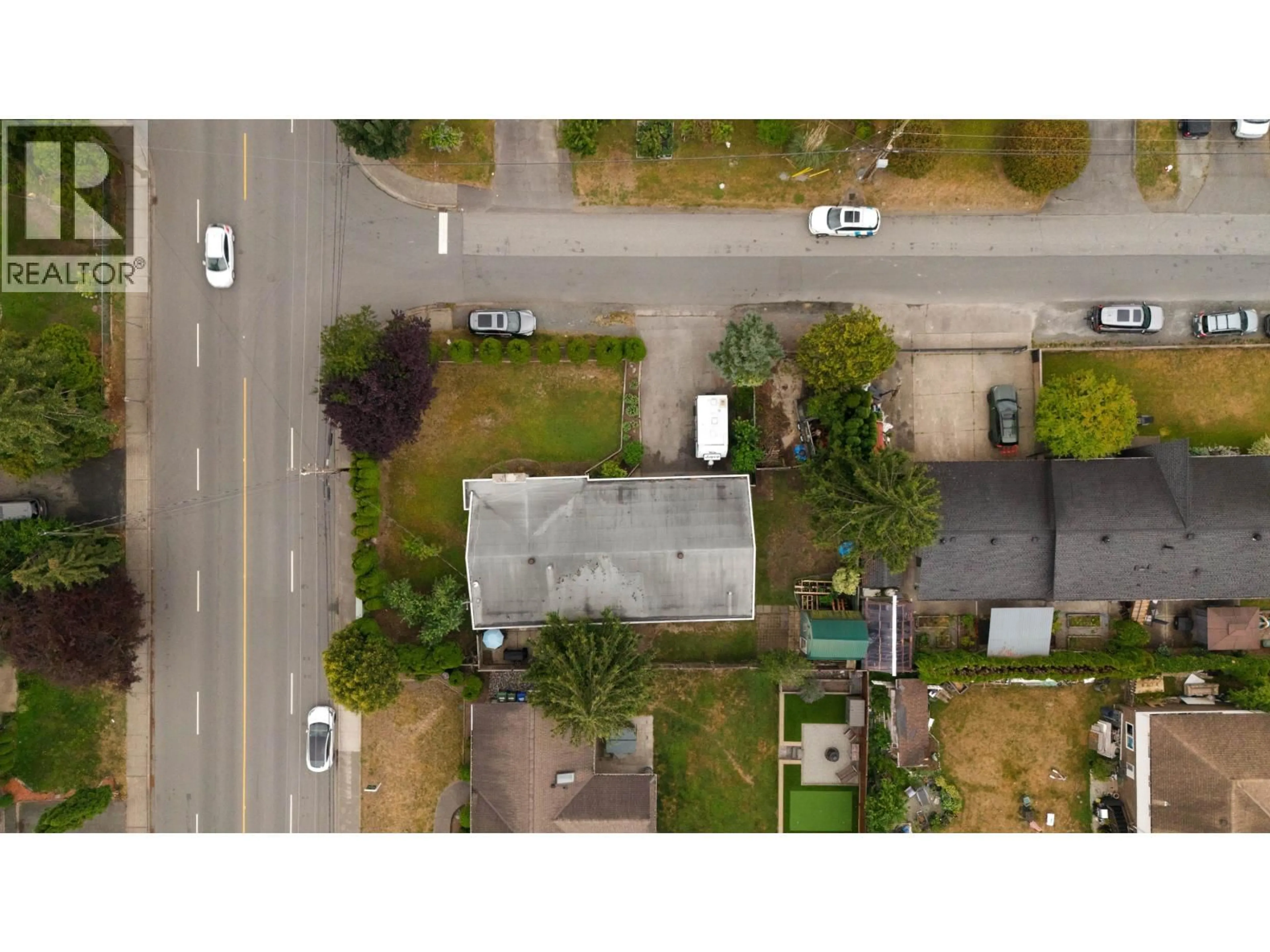 A pic from outside/outdoor area/front of a property/back of a property/a pic from drone, street for 22702 123 AVENUE, Maple Ridge British Columbia V2X4E4