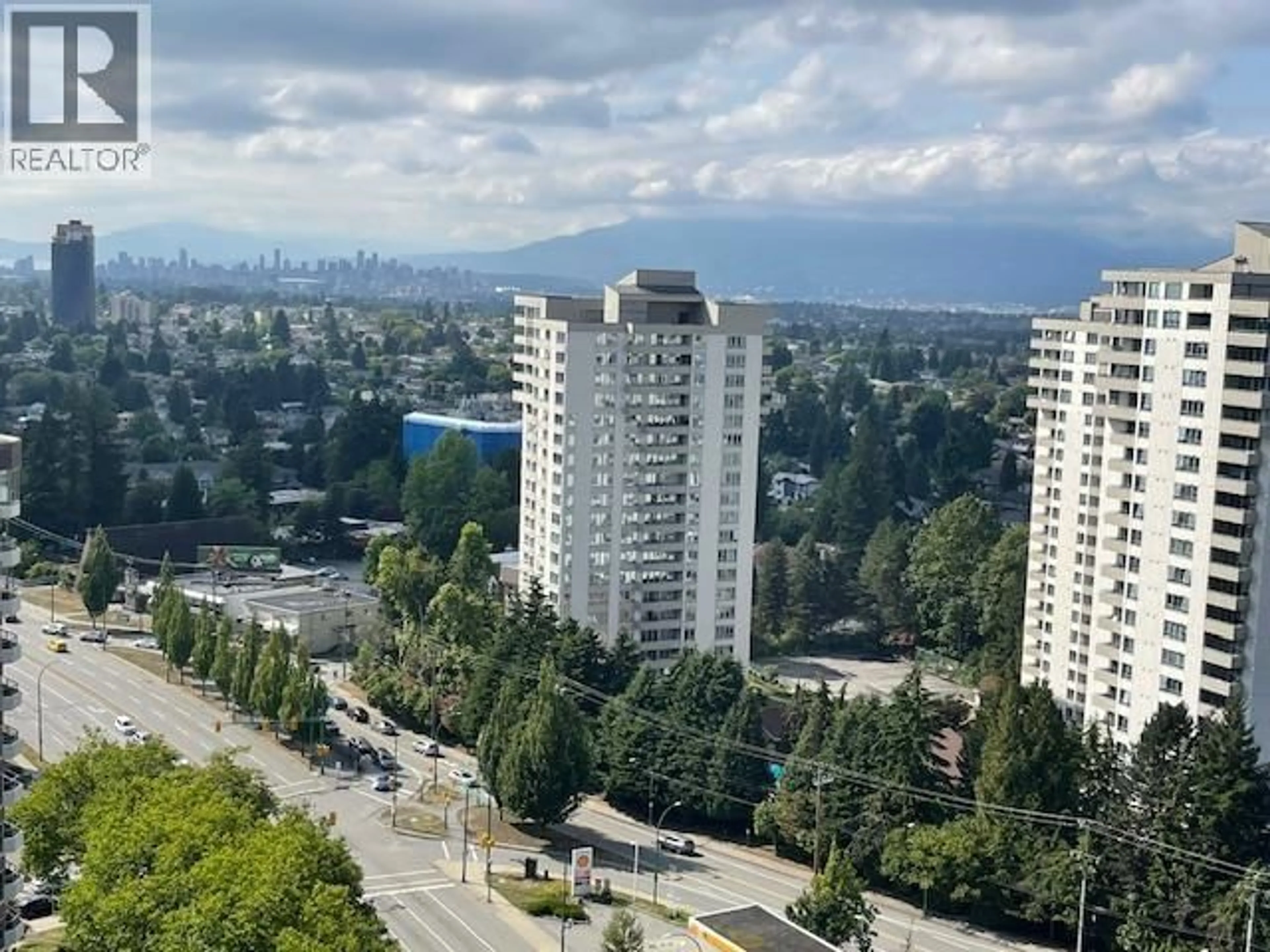 A pic from outside/outdoor area/front of a property/back of a property/a pic from drone, city buildings view from balcony for 2002 - 5885 OLIVE AVENUE, Burnaby British Columbia V5H4N8