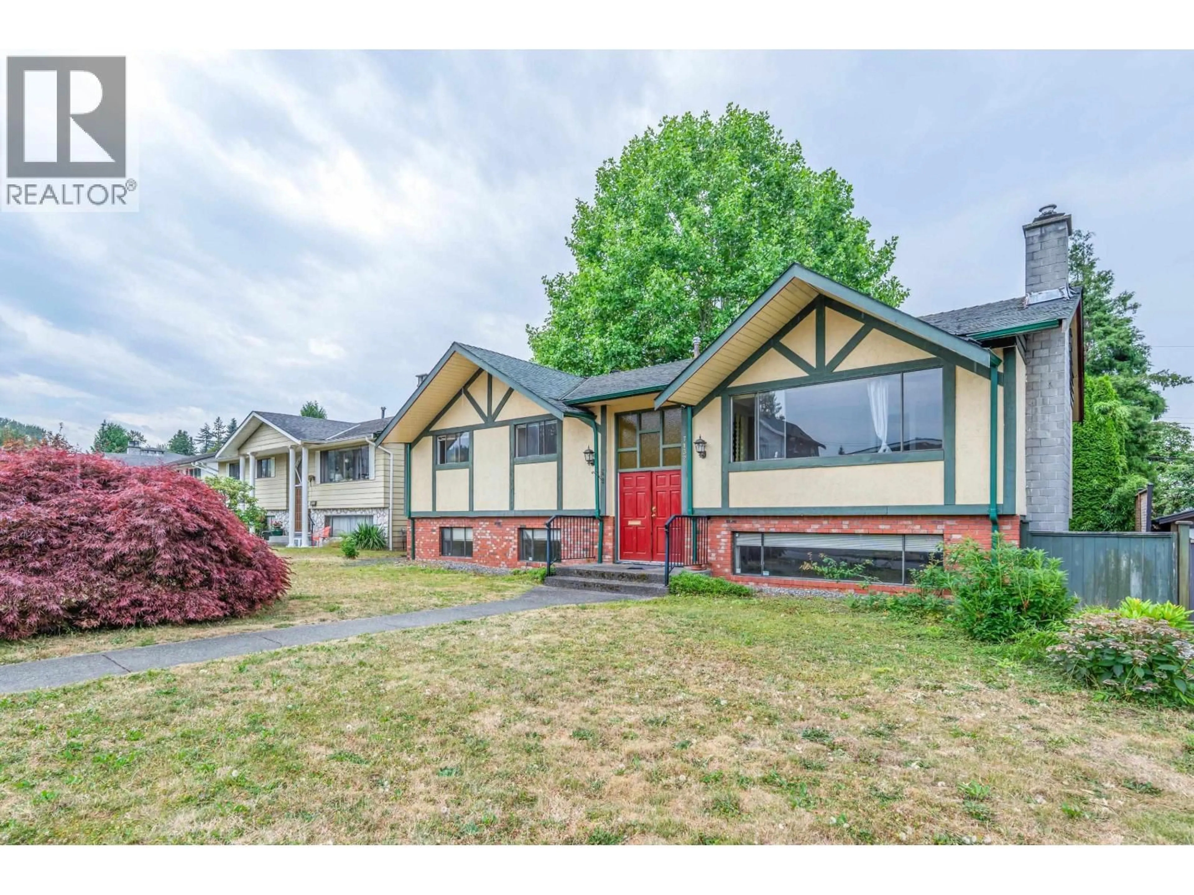 Home with vinyl exterior material, street for 7132 PAULUS COURT, Burnaby British Columbia V5A1N2
