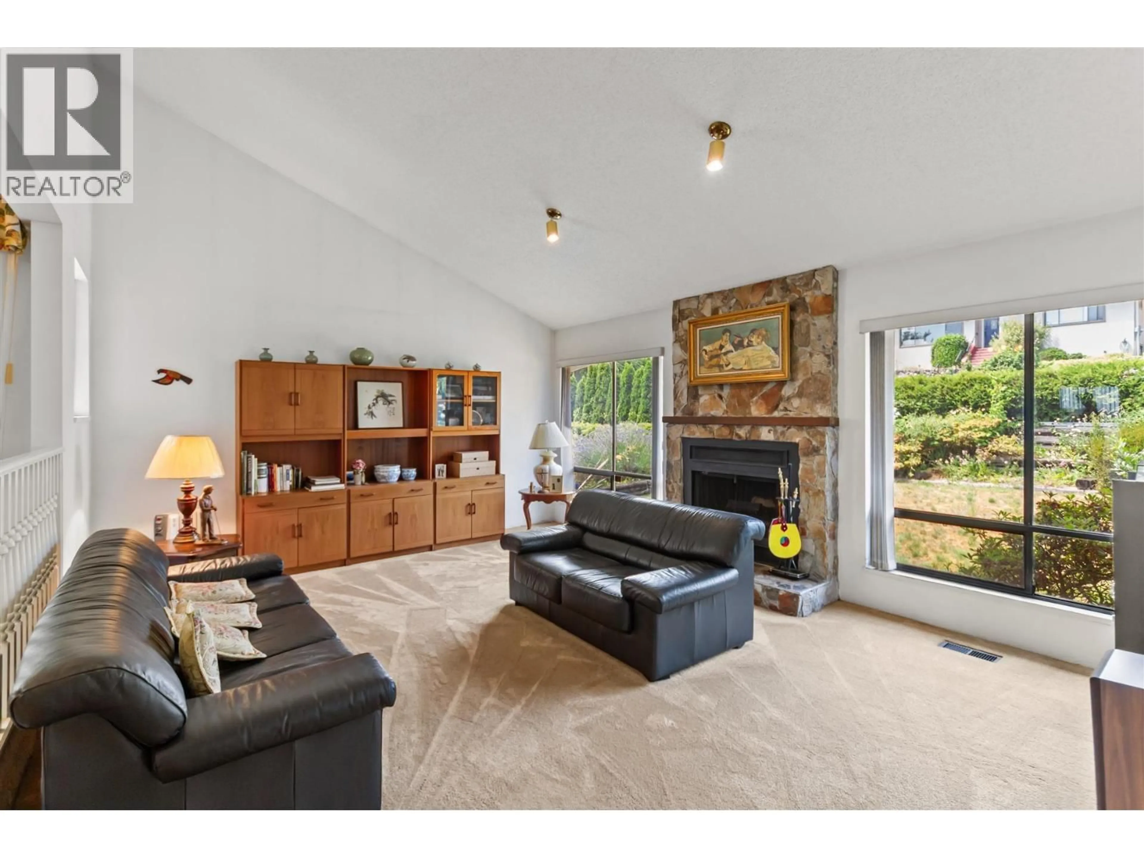 Living room with furniture, unknown for 1632 NANAIMO STREET, New Westminster British Columbia V3K4E7