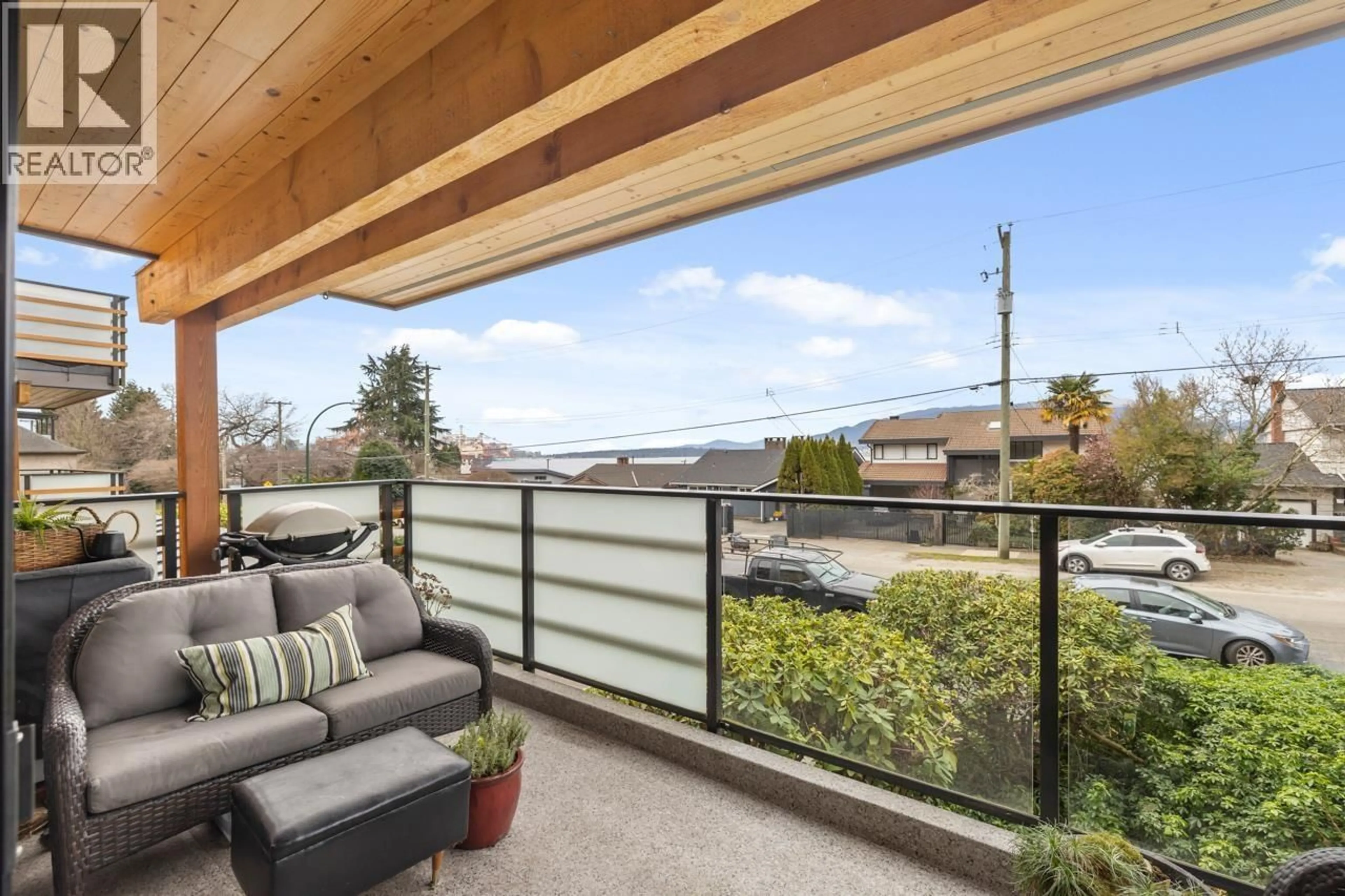 Patio, water/lake/river/ocean view for 204 - 2336 WALL STREET, Vancouver British Columbia V5L1B7