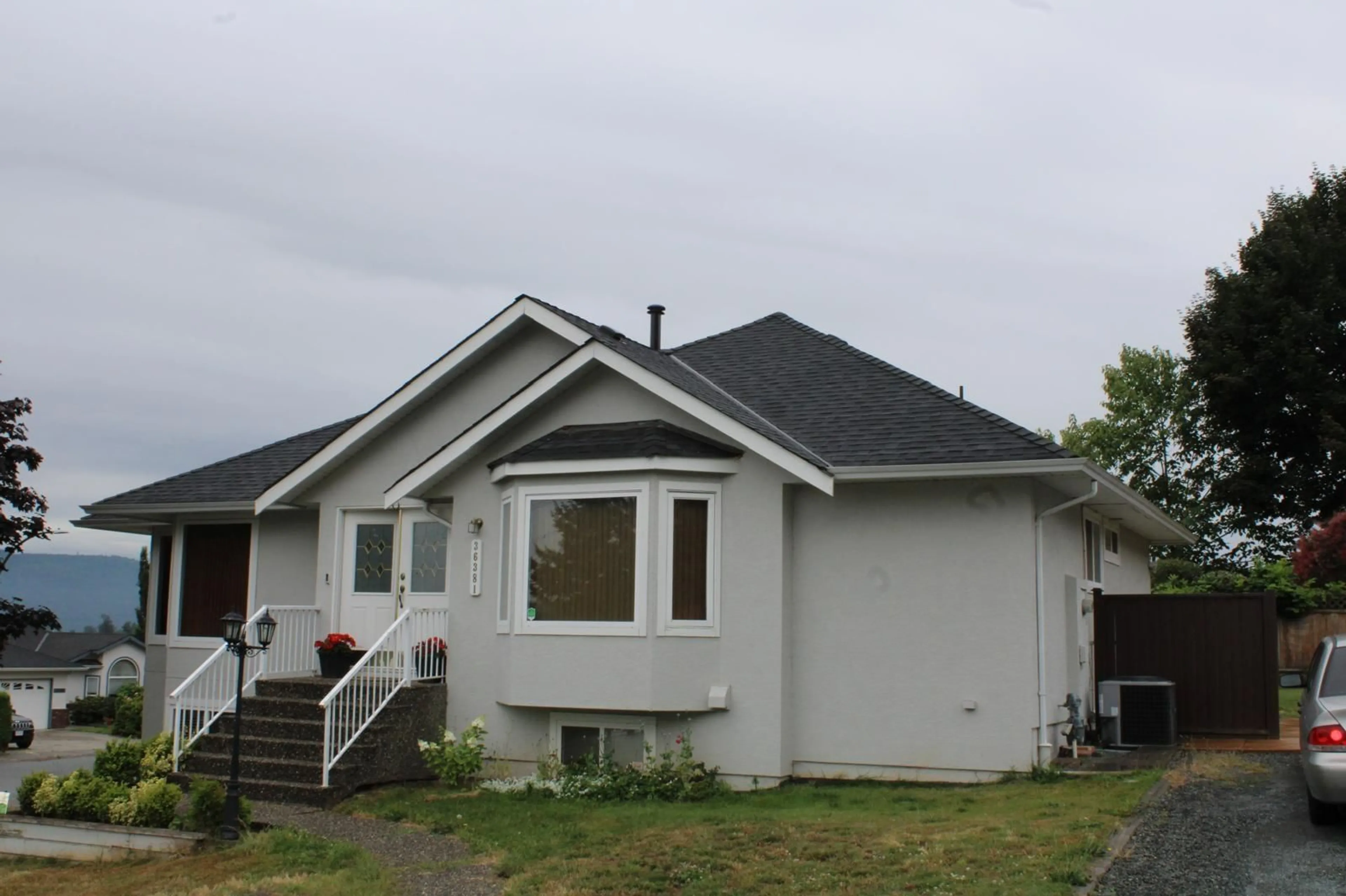 Home with vinyl exterior material, street for 36381 COUNTRY PLACE, Abbotsford British Columbia V3G1M2