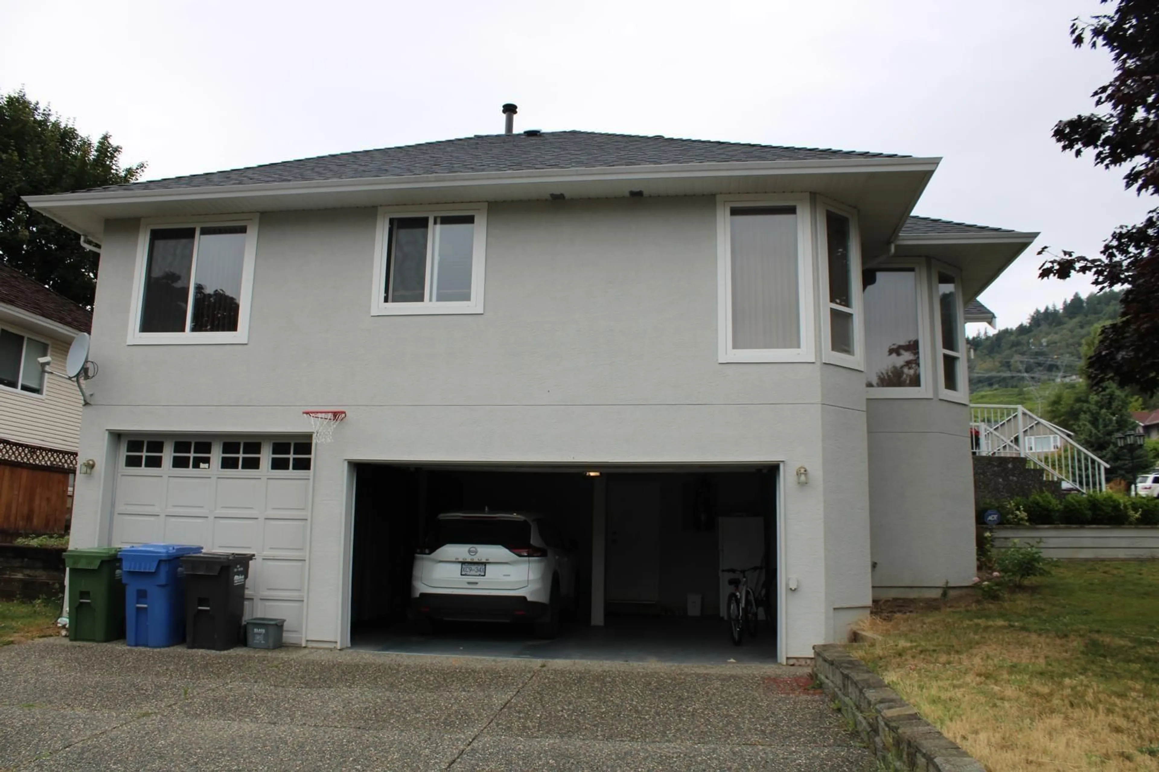 Indoor garage for 36381 COUNTRY PLACE, Abbotsford British Columbia V3G1M2