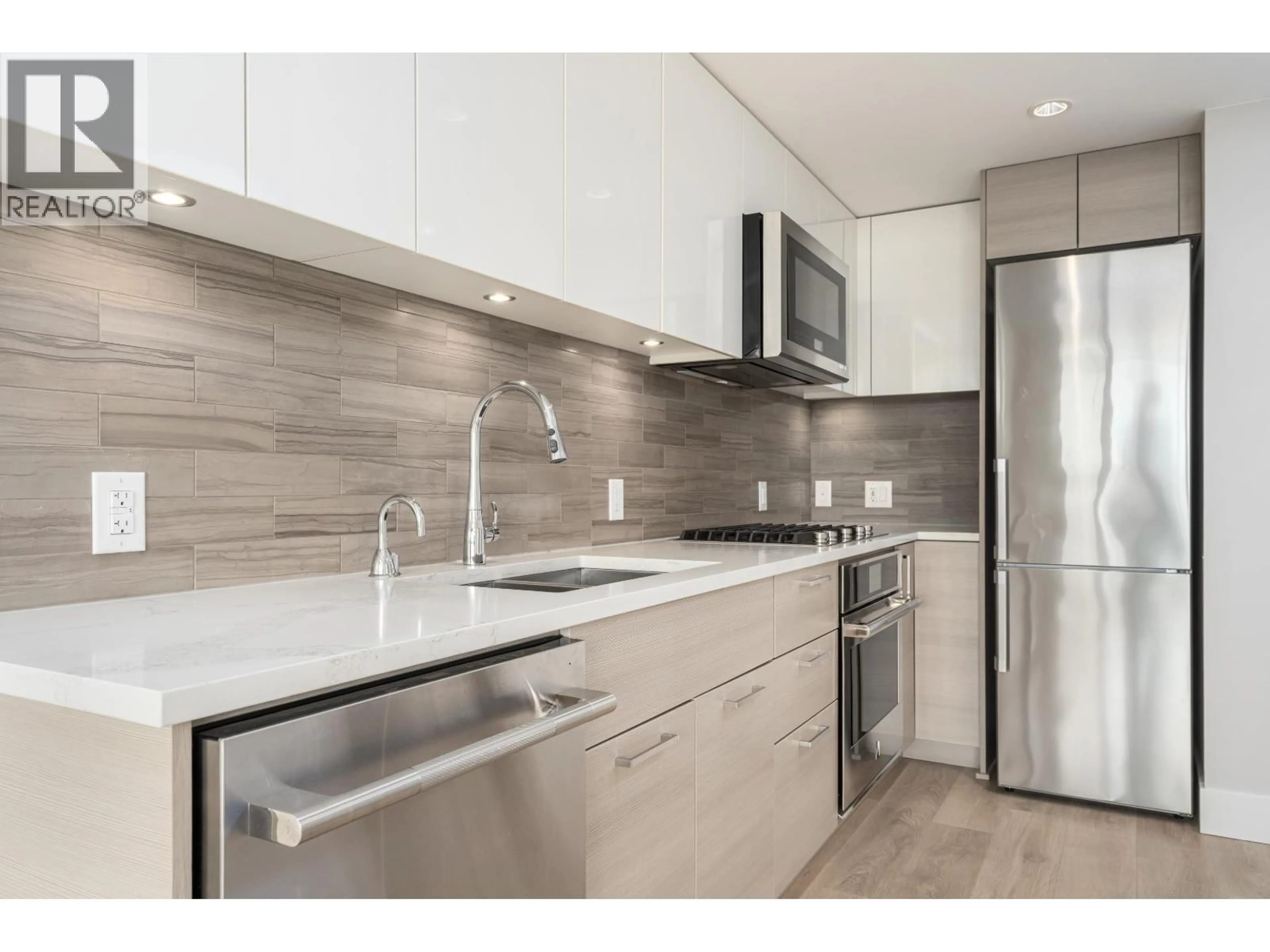Contemporary kitchen, unknown for 1104 - 8533 RIVER DISTRICT CROSSING, Vancouver British Columbia V5S0H2