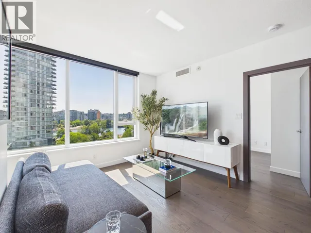 808 - 68 SMITHE STREET, Vancouver 2
