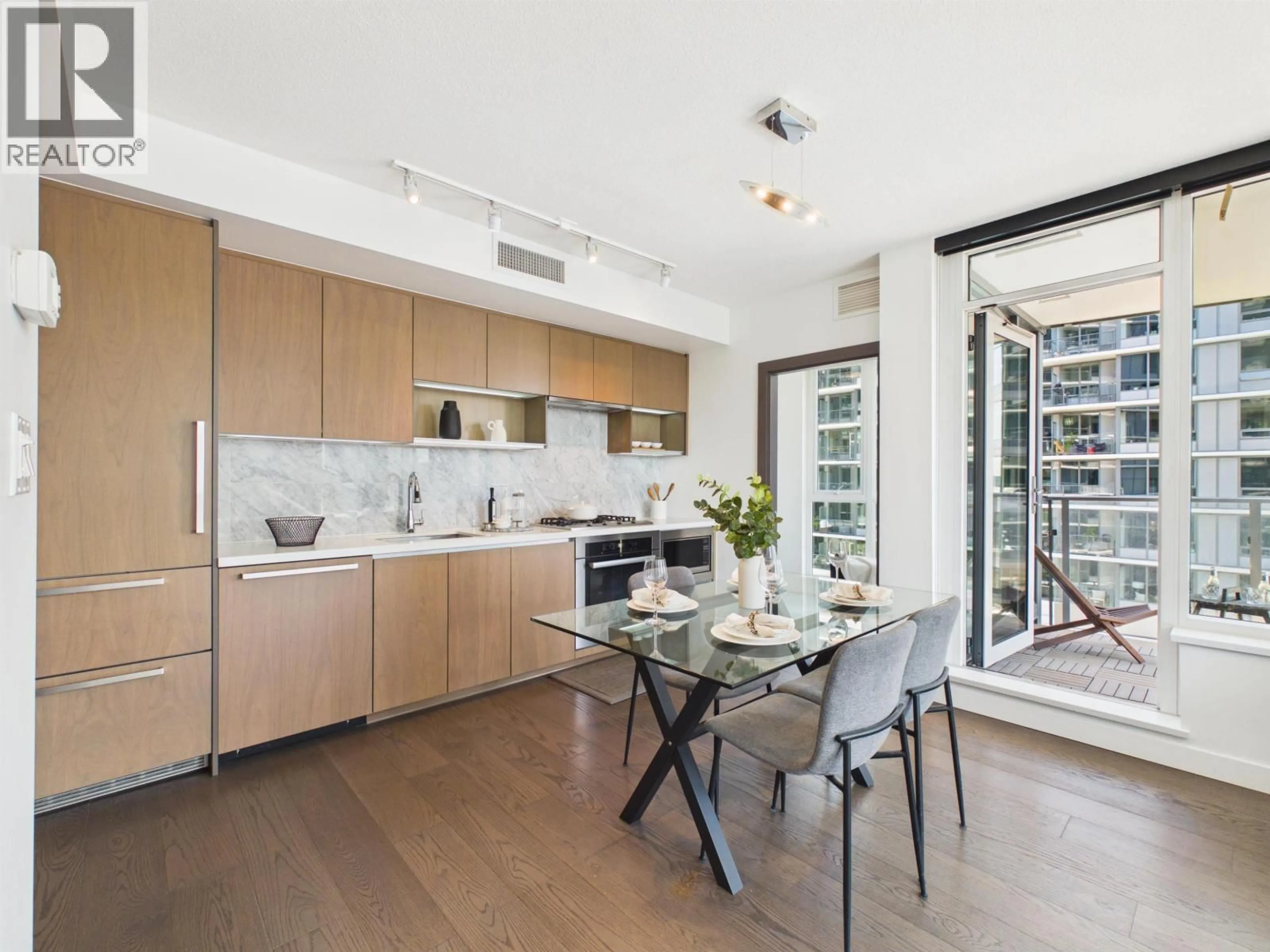 Open concept kitchen, unknown for 808 - 68 SMITHE STREET, Vancouver British Columbia V6B0P4