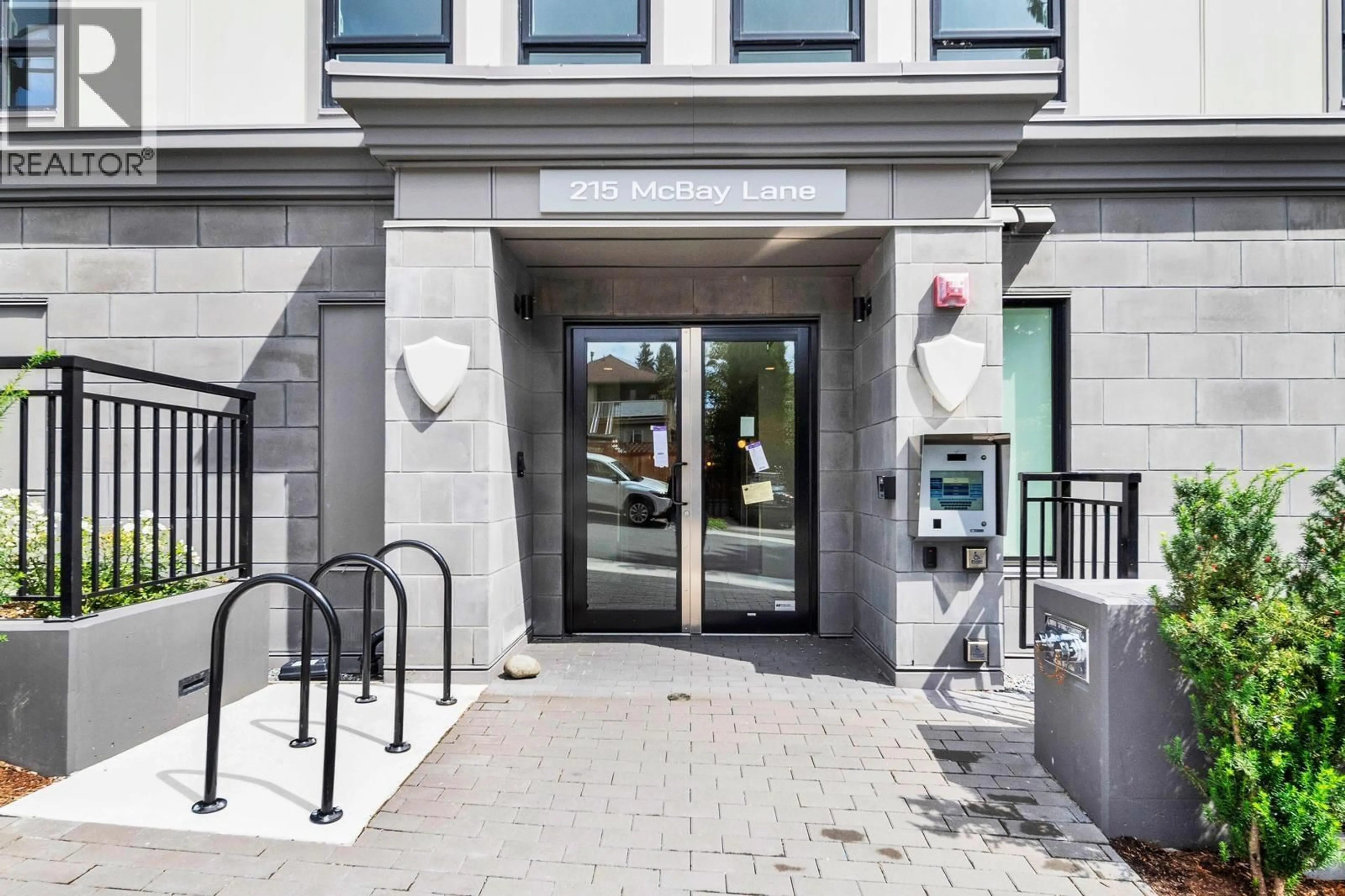 Indoor foyer for 616 - 215 MCBAY LANE, Coquitlam British Columbia V3K0H7