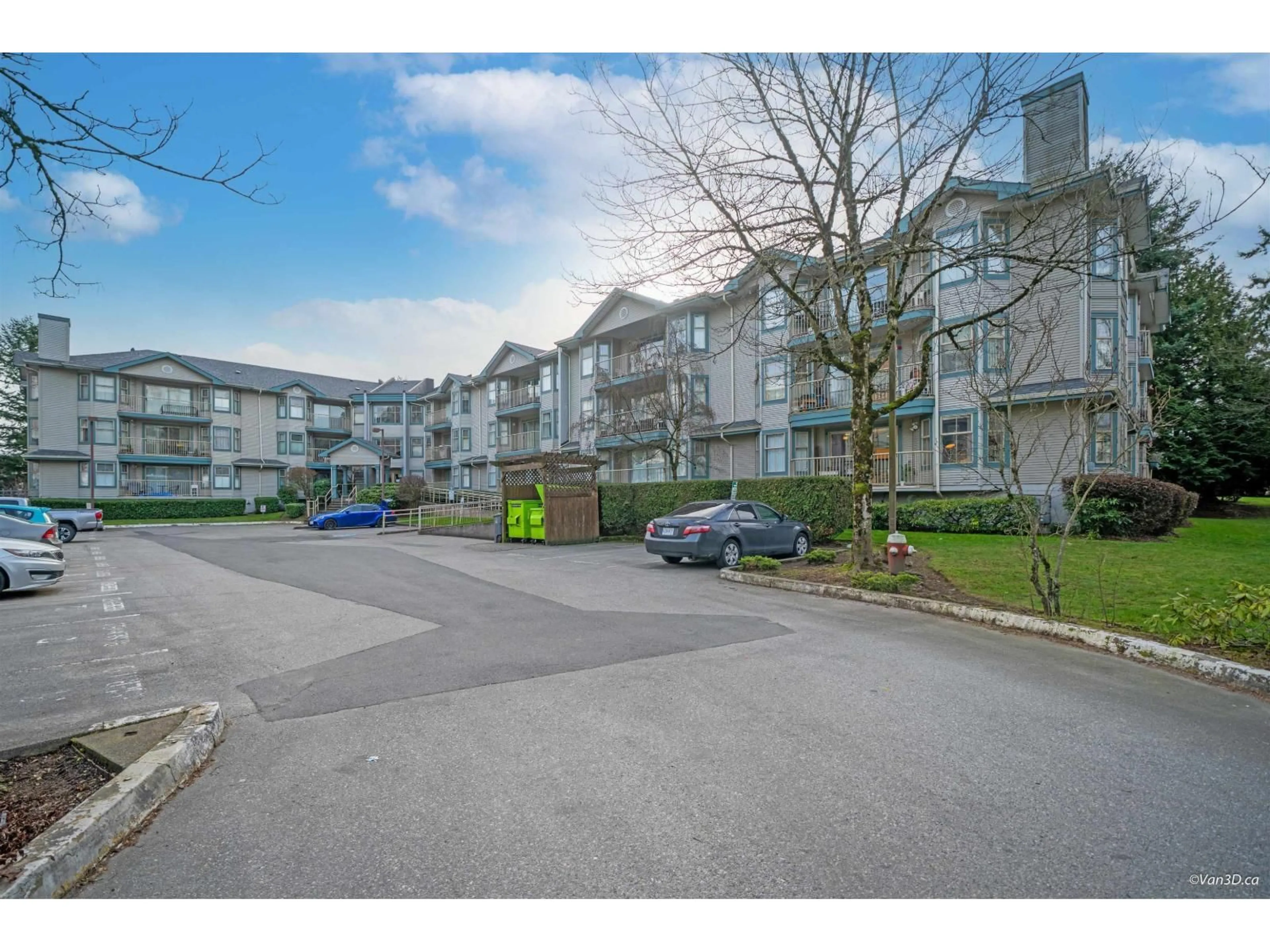 A pic from outside/outdoor area/front of a property/back of a property/a pic from drone, unknown for 315 - 10756 138 STREET, Surrey British Columbia V3T4K5