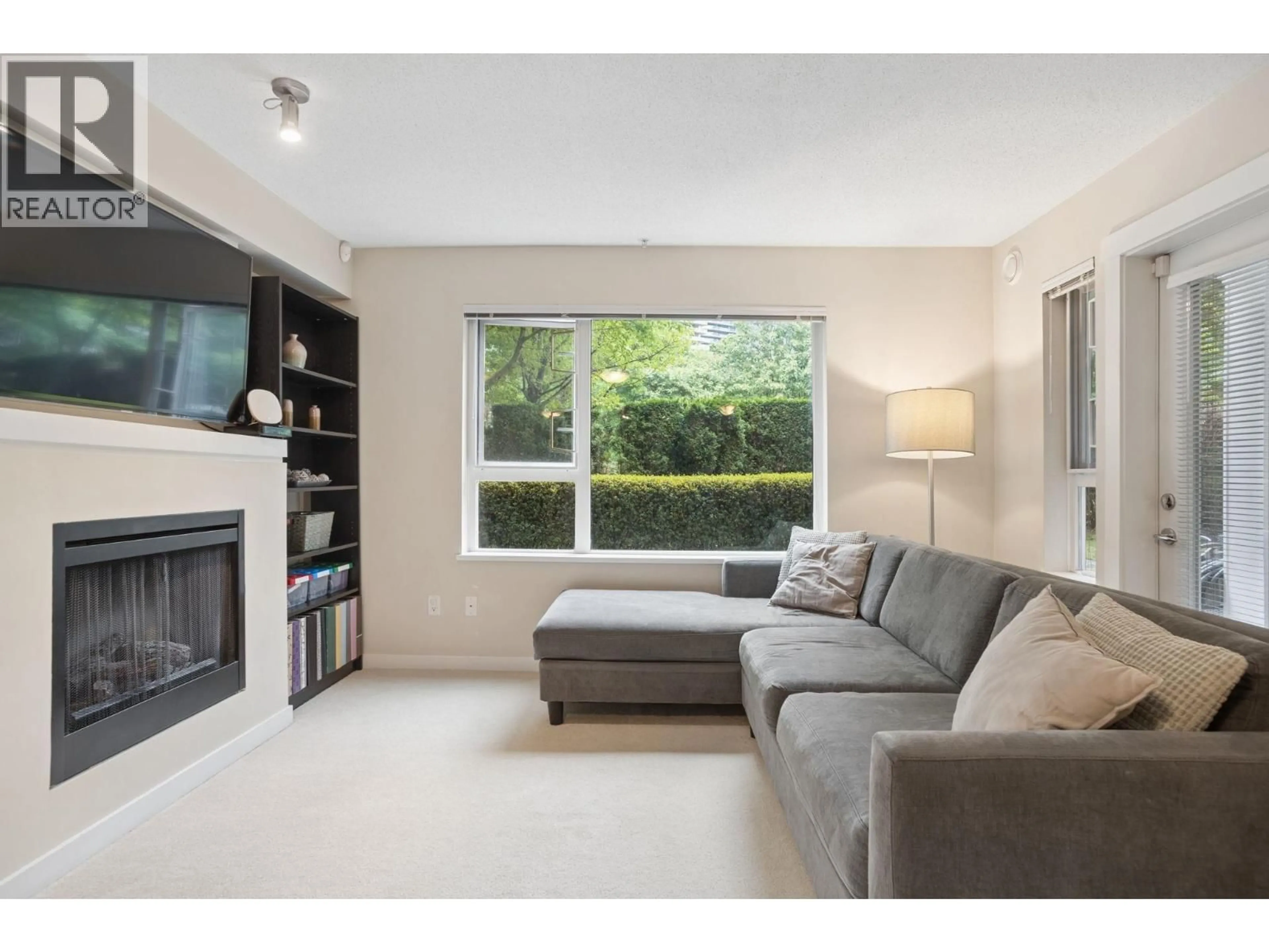 Living room with furniture, unknown for 114 - 4723 DAWSON STREET, Burnaby British Columbia V5C0A7