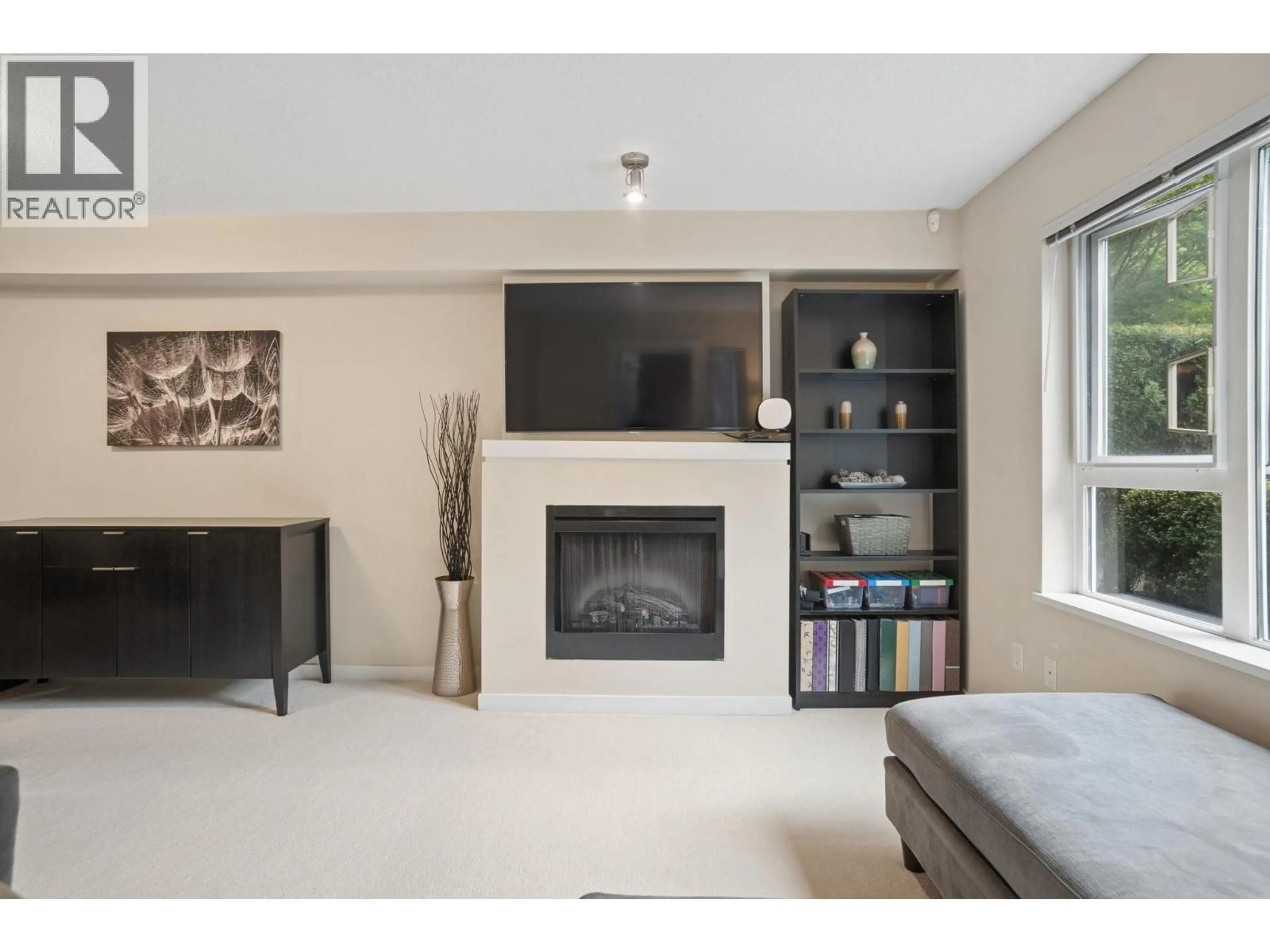 Living room with furniture, unknown for 114 - 4723 DAWSON STREET, Burnaby British Columbia V5C0A7