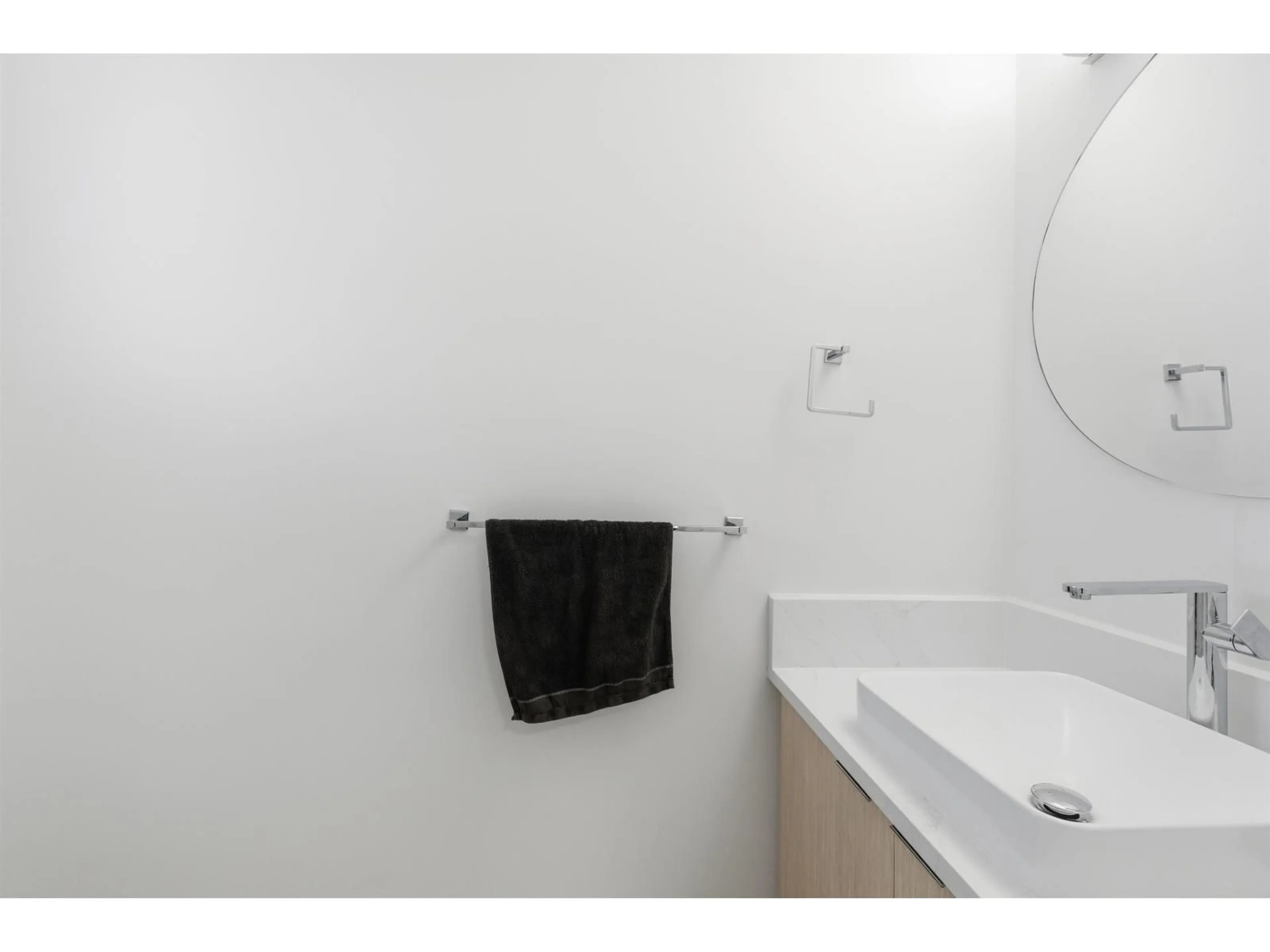 Standard bathroom, unknown for 24 - 11556 72A AVENUE, Delta British Columbia V4C1A9