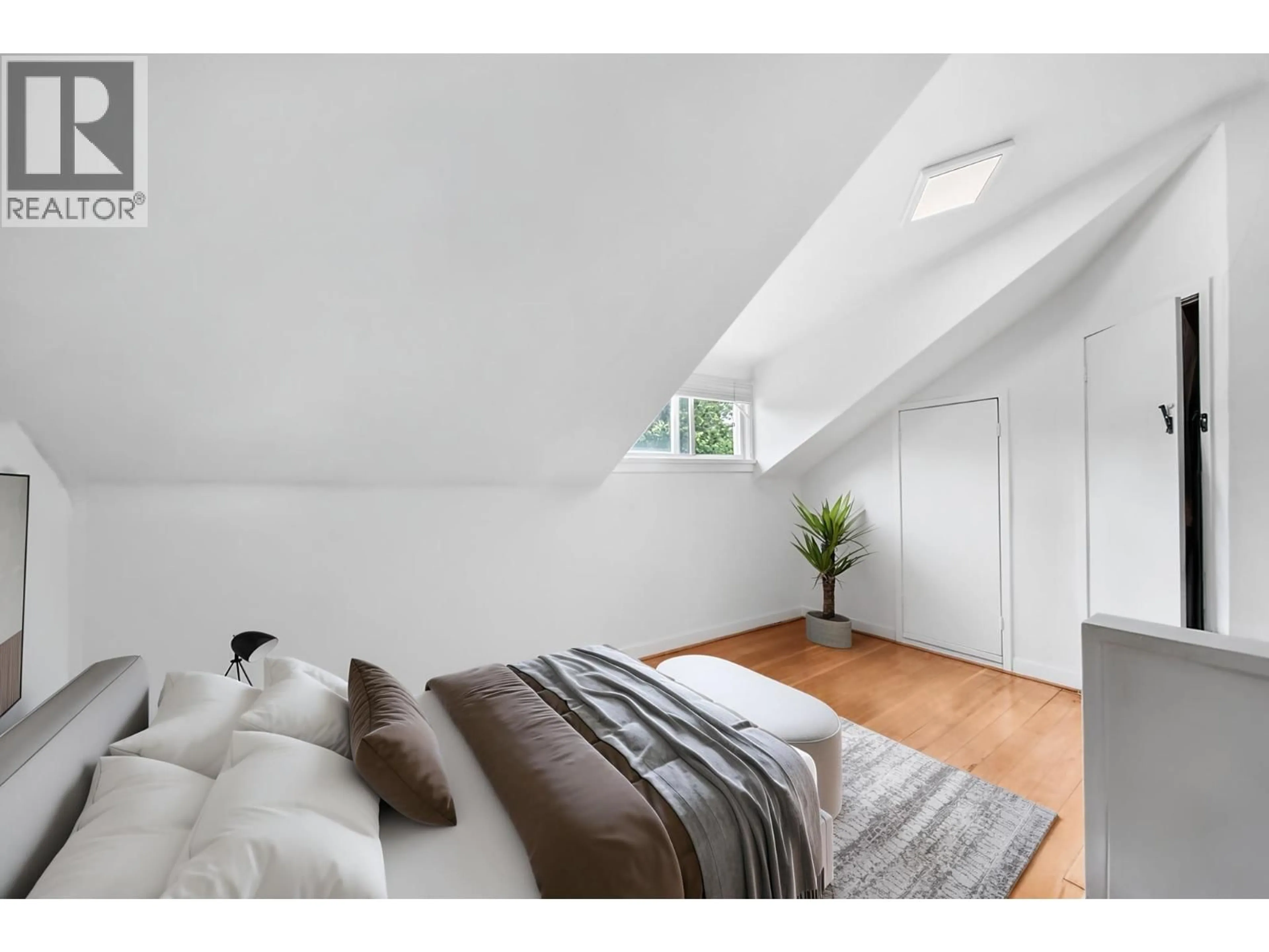 Bedroom with bed, unknown for 523 KELLY STREET, New Westminster British Columbia V3L3V1